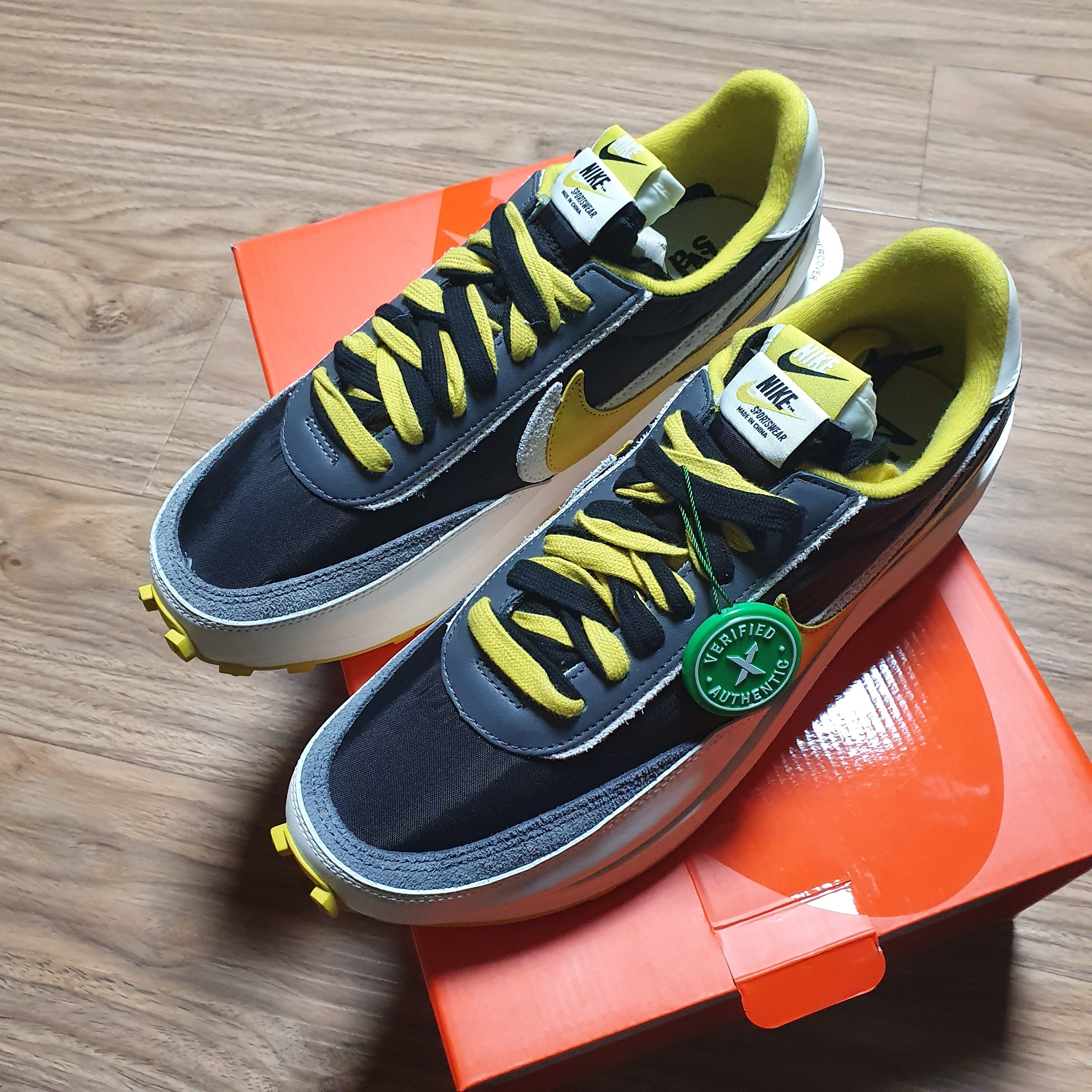 Nike x Sacai x Undercover LDWaffle Black Bright Citron 착용 스타일 - 2