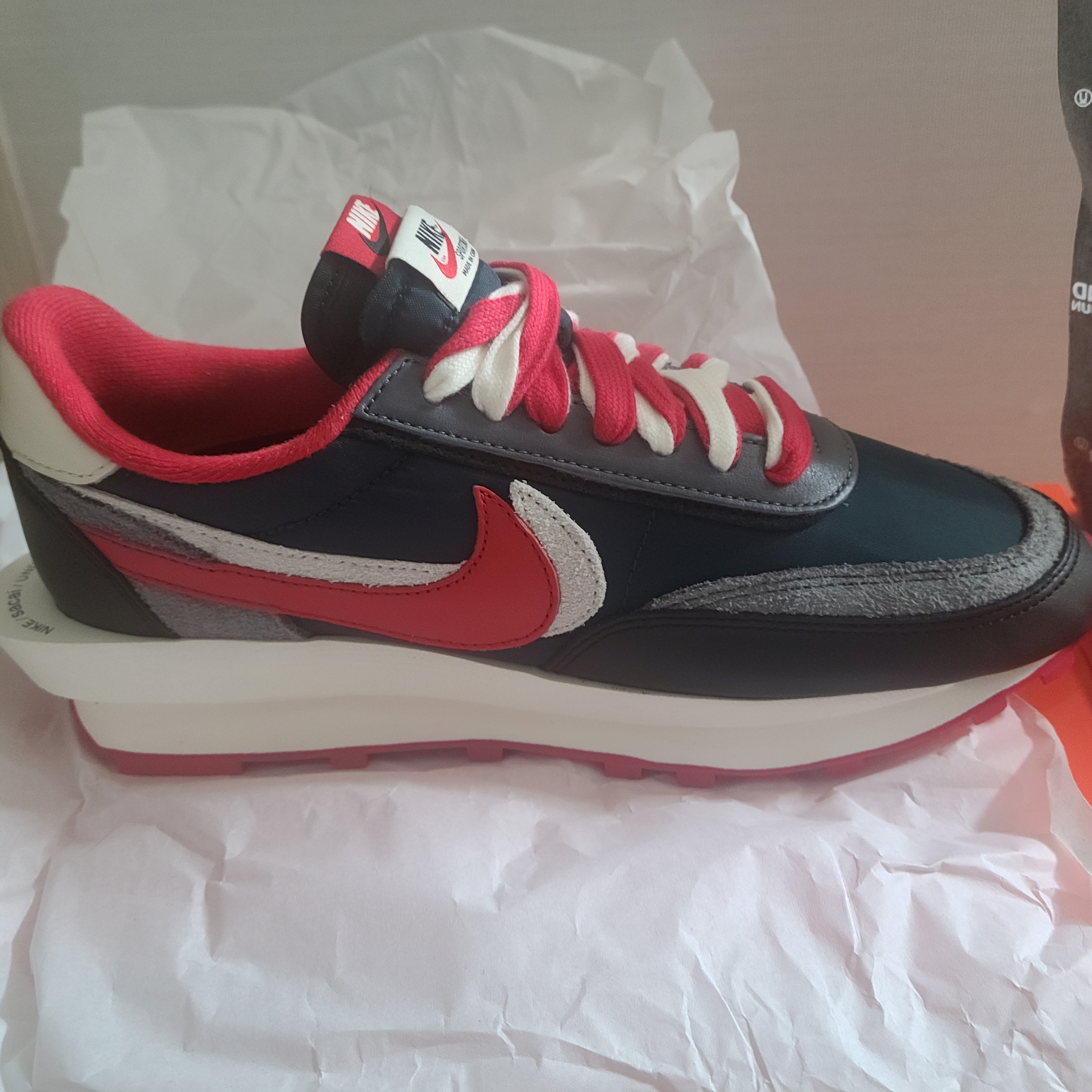 Nike x Sacai x Undercover LDWaffle Midnight Spruce University Red 착용 스타일