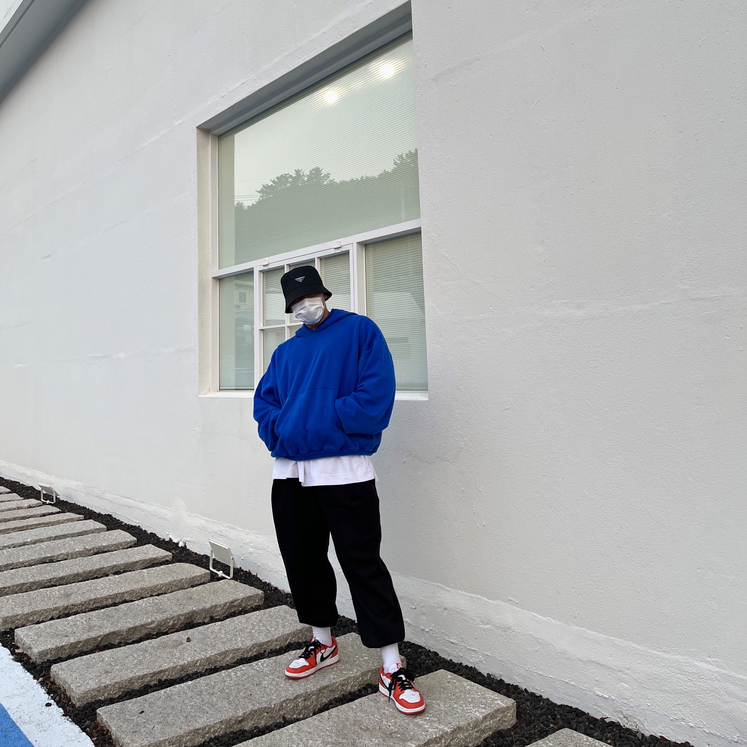 Yeezy Gap Hoodie Blue, Jordan 1 Low OG Starfish 착용 스타일 - 1