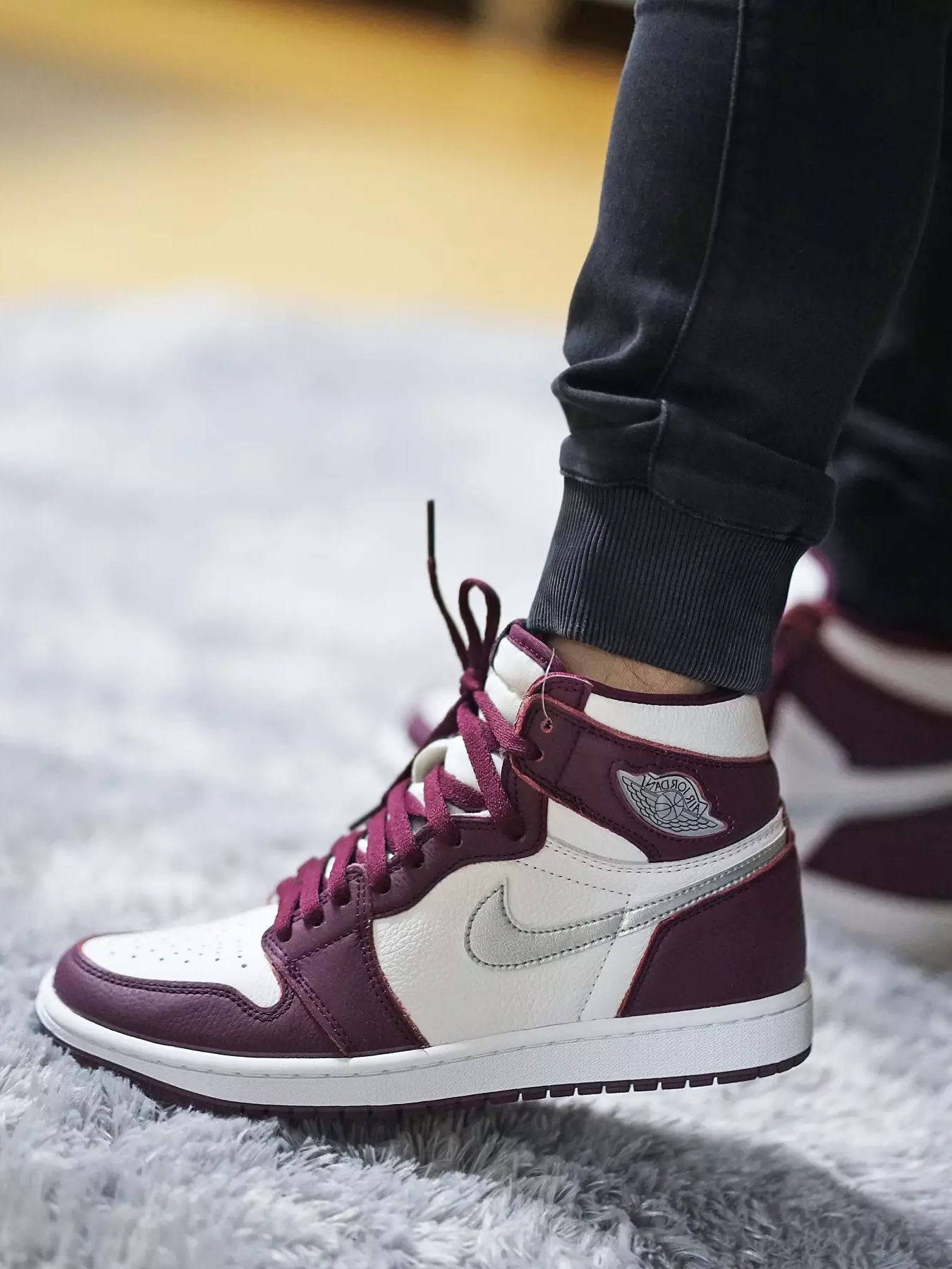 Jordan 1 Retro High OG Bordeaux, (GS) Jordan 1 Retro High OG Bordeaux 착용 스타일 - 1