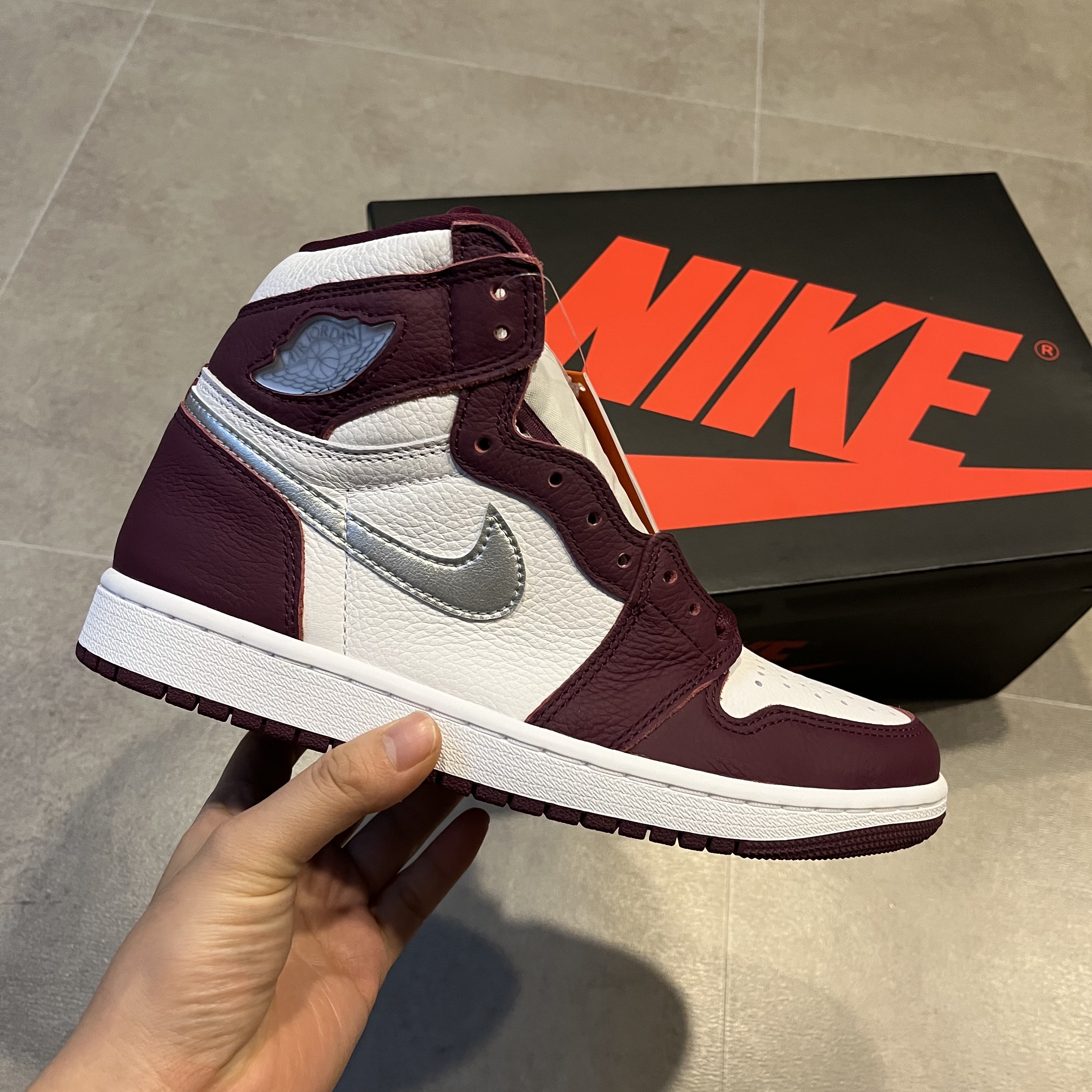 Jordan 1 Retro High OG Bordeaux 착용 스타일