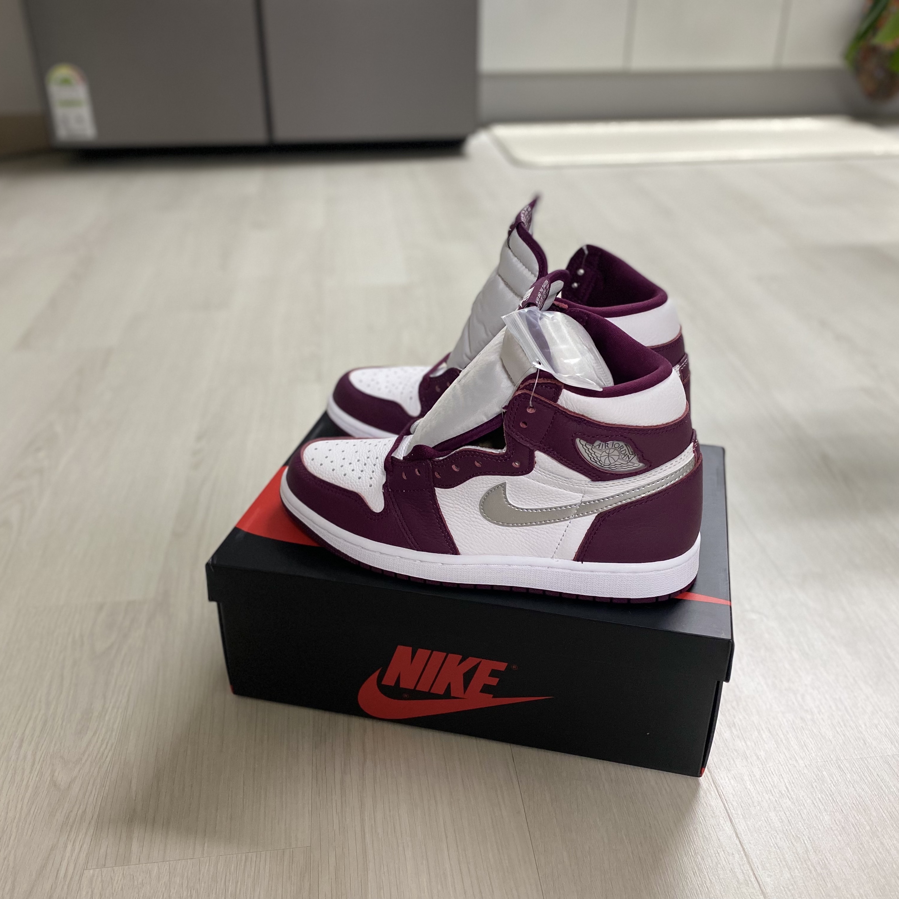 Jordan 1 Retro High OG Bordeaux 착용 스타일