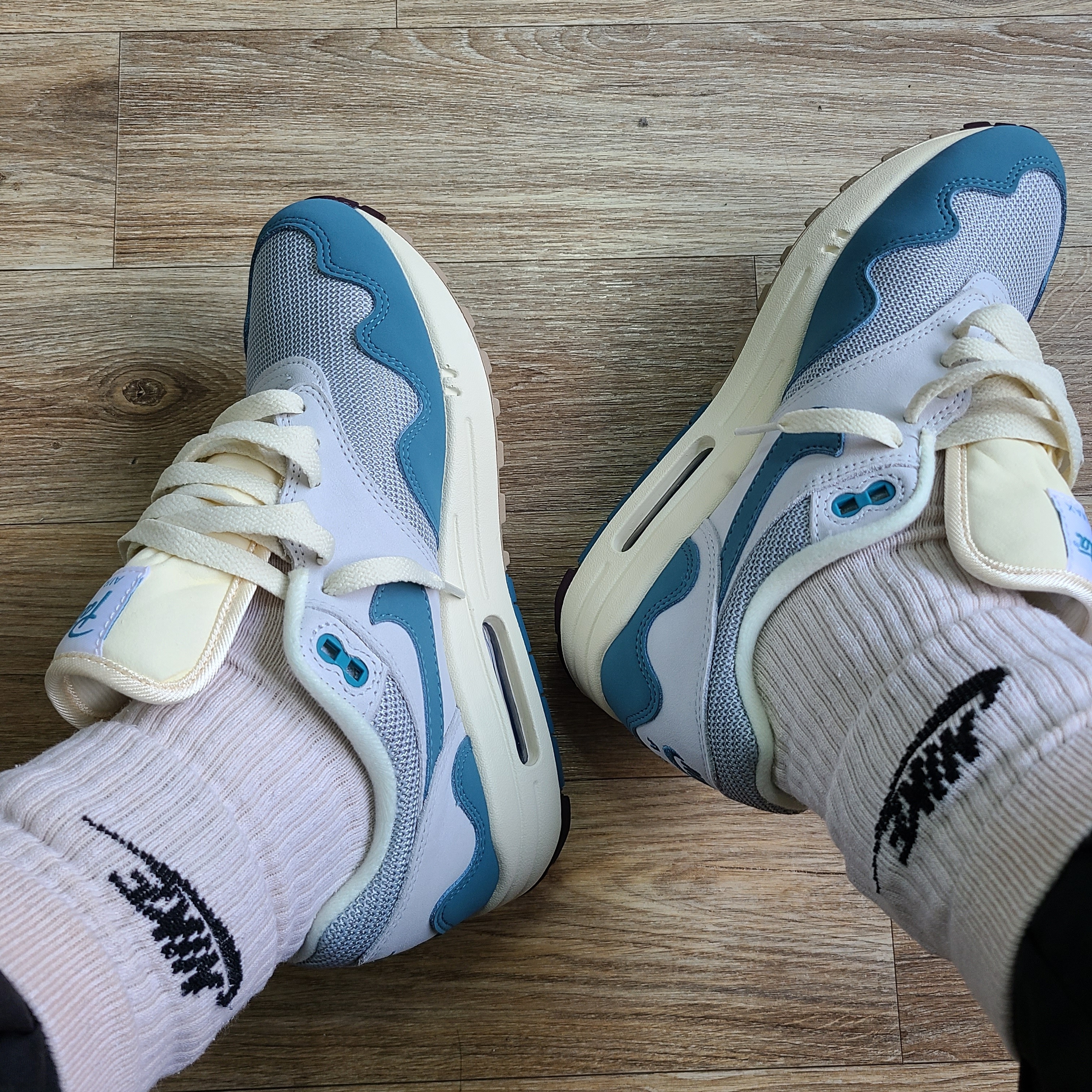 Nike x Patta Air Max 1 Noise Aqua 착용 스타일 - 5