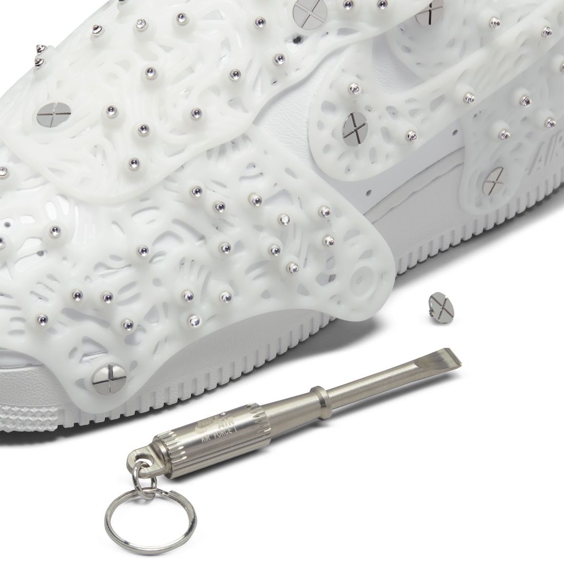 (W) Nike x Swarovski Air Force 1 LXX Triple White, (W) Nike x Swarovski Air Force 1 LXX Triple Black 착용 스타일 - 3