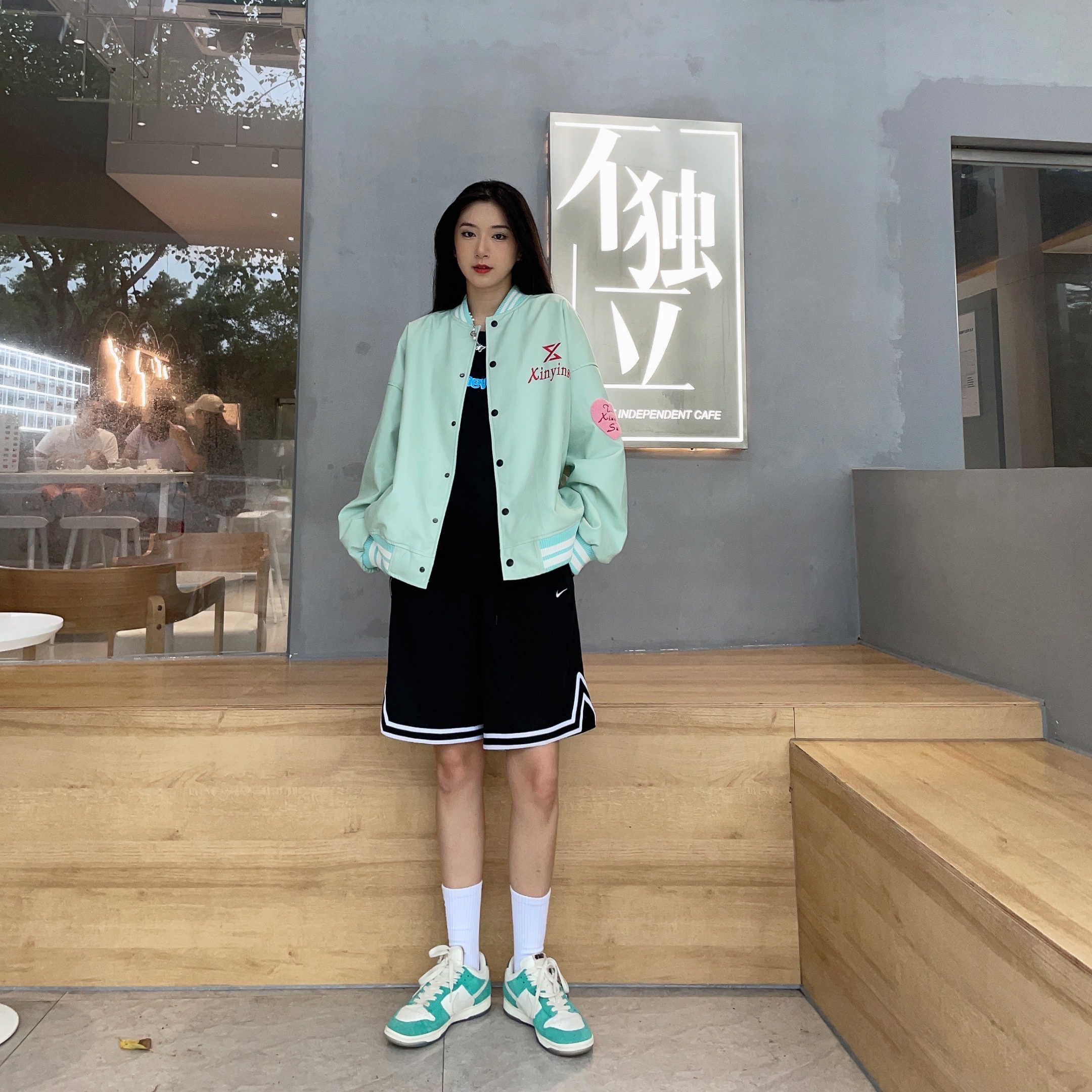 Nike x Kasina Dunk Low Road Sign - Kasina Exclusive 착용 스타일 - 1
