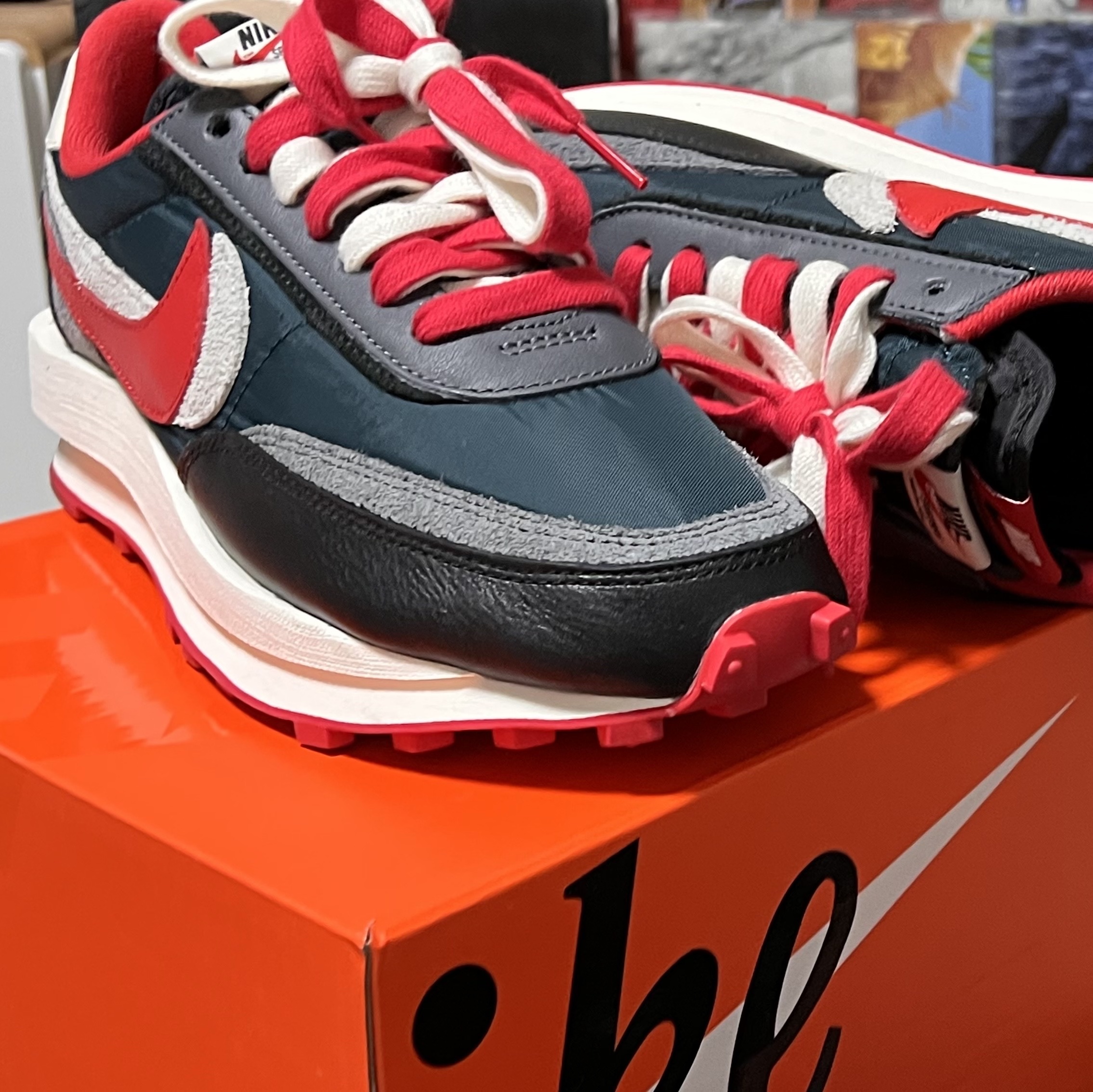 Nike x Sacai x Undercover LDWaffle Midnight Spruce University Red 착용 스타일