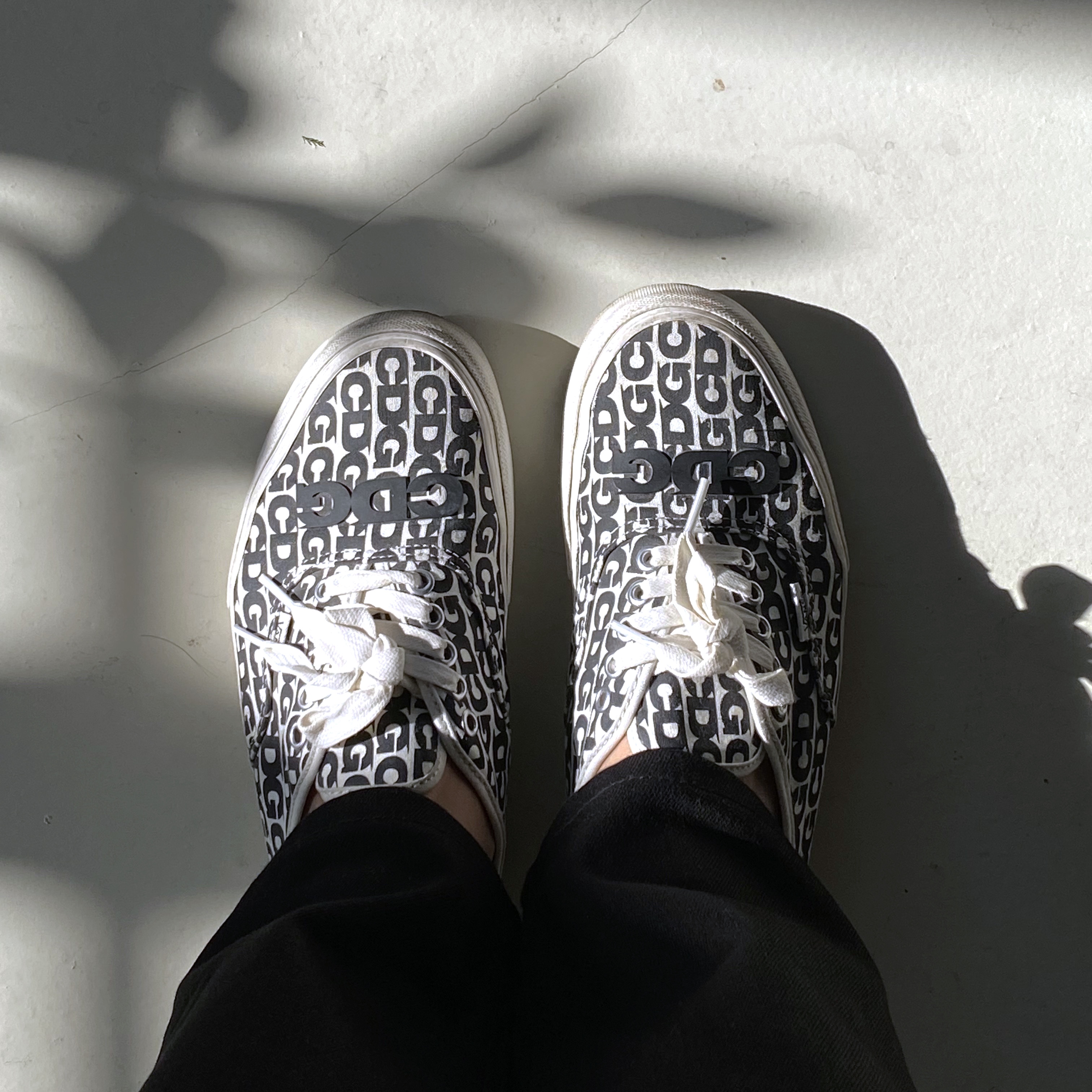 Vans Vault x CDG OG Authentic LX White Black 2018 착용 스타일 - 2