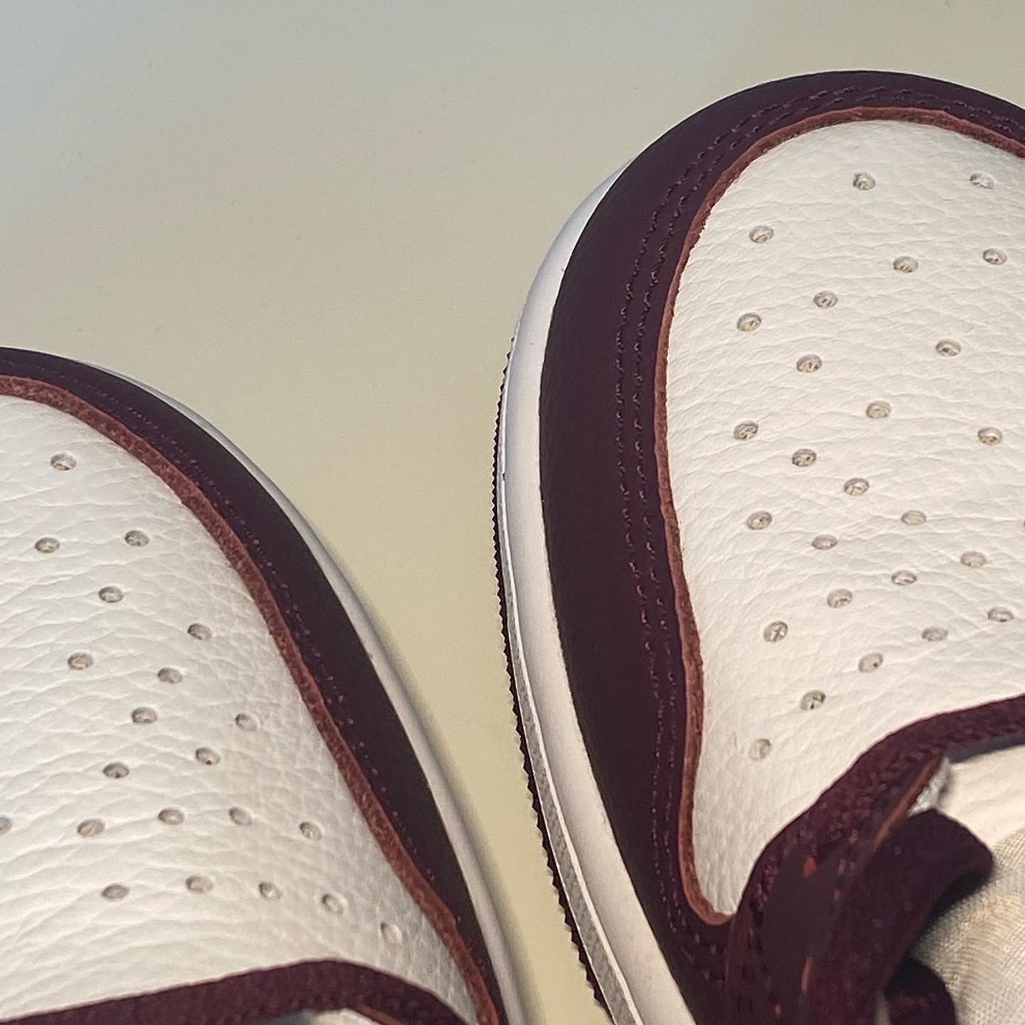 Jordan 1 Retro High OG Bordeaux 착용 스타일 - 3