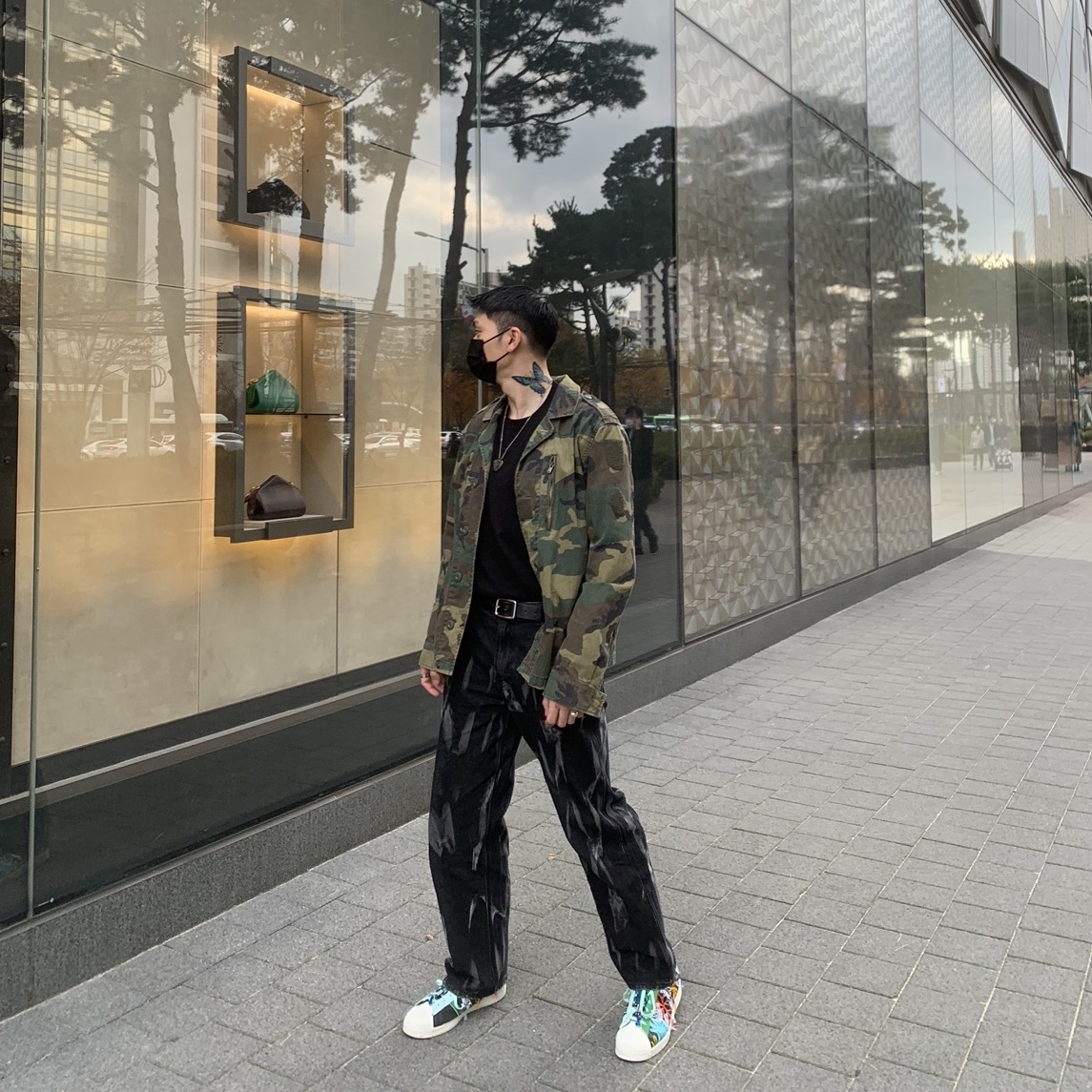 Adidas x Sean Wotherspoon Superstar Superearth Black 착용 스타일 - 1