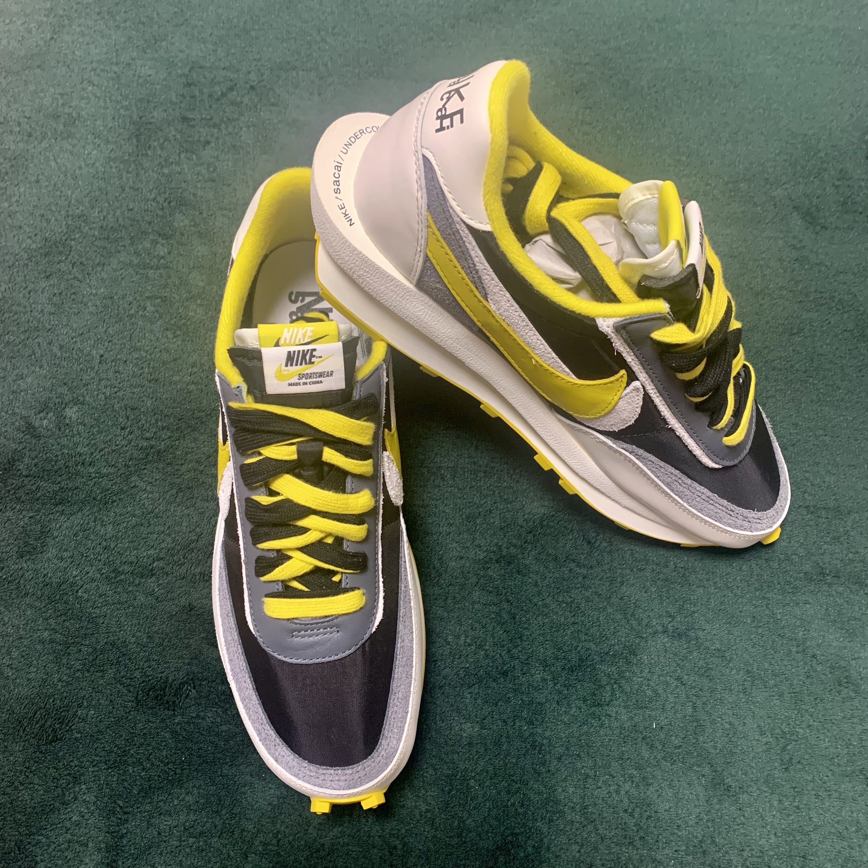 Nike x Sacai x Undercover LDWaffle Black Bright Citron 착용 스타일 - 4