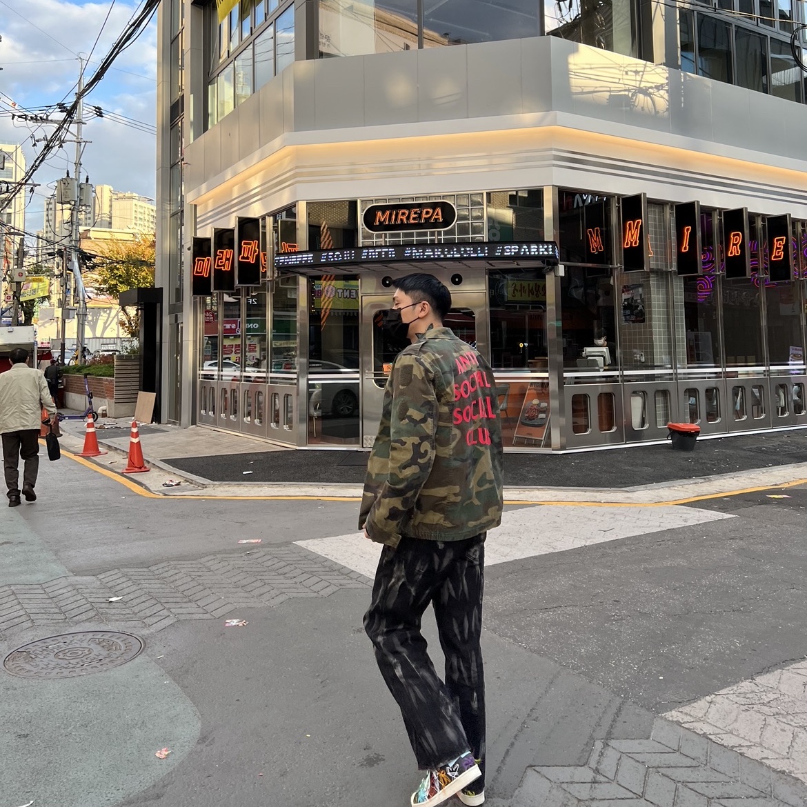 Adidas x Sean Wotherspoon Superstar Superearth Black 착용 스타일 - 3