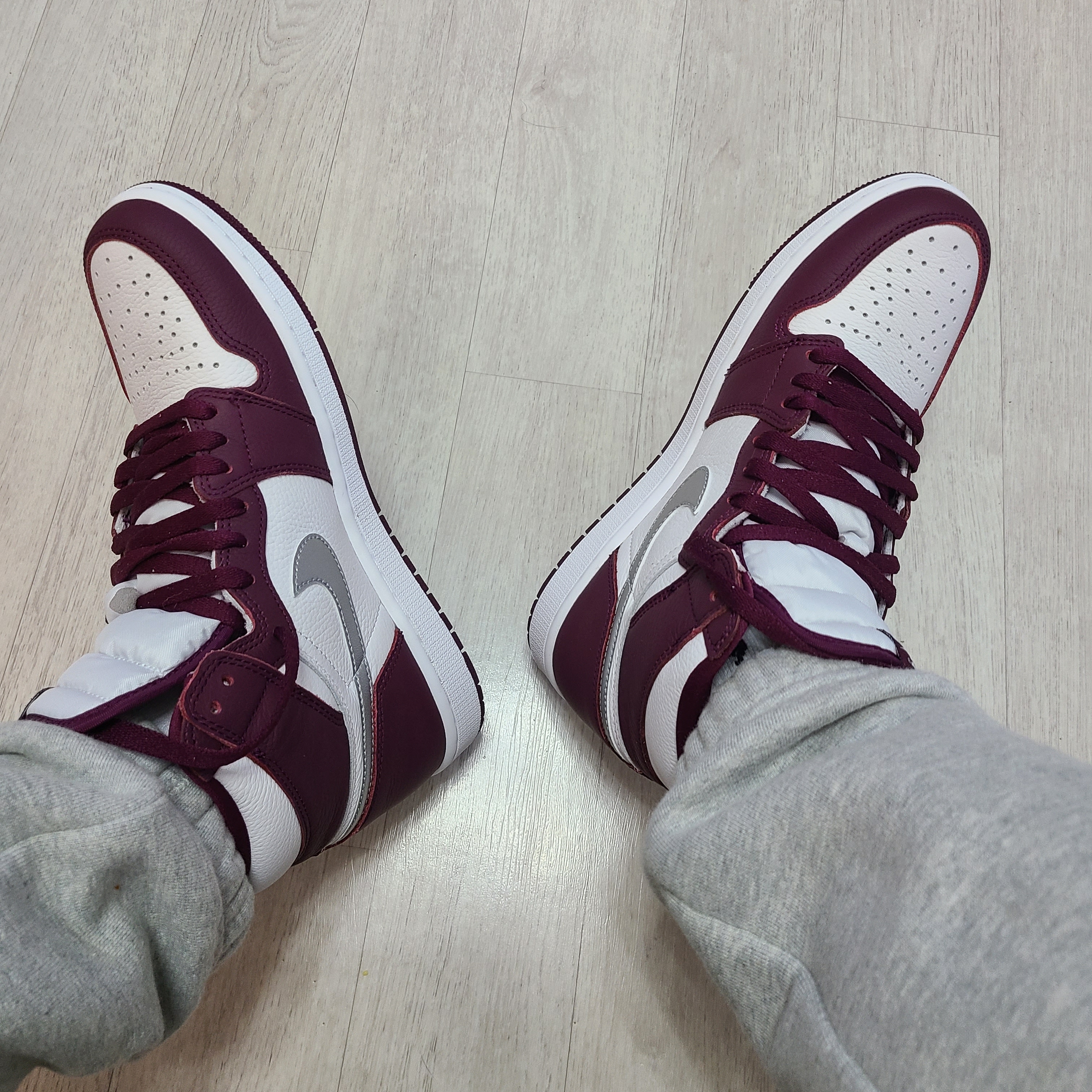 Jordan 1 Retro High OG CO.JP Midnight Navy, Jordan 1 Retro High OG Bordeaux 착용 스타일 - 4