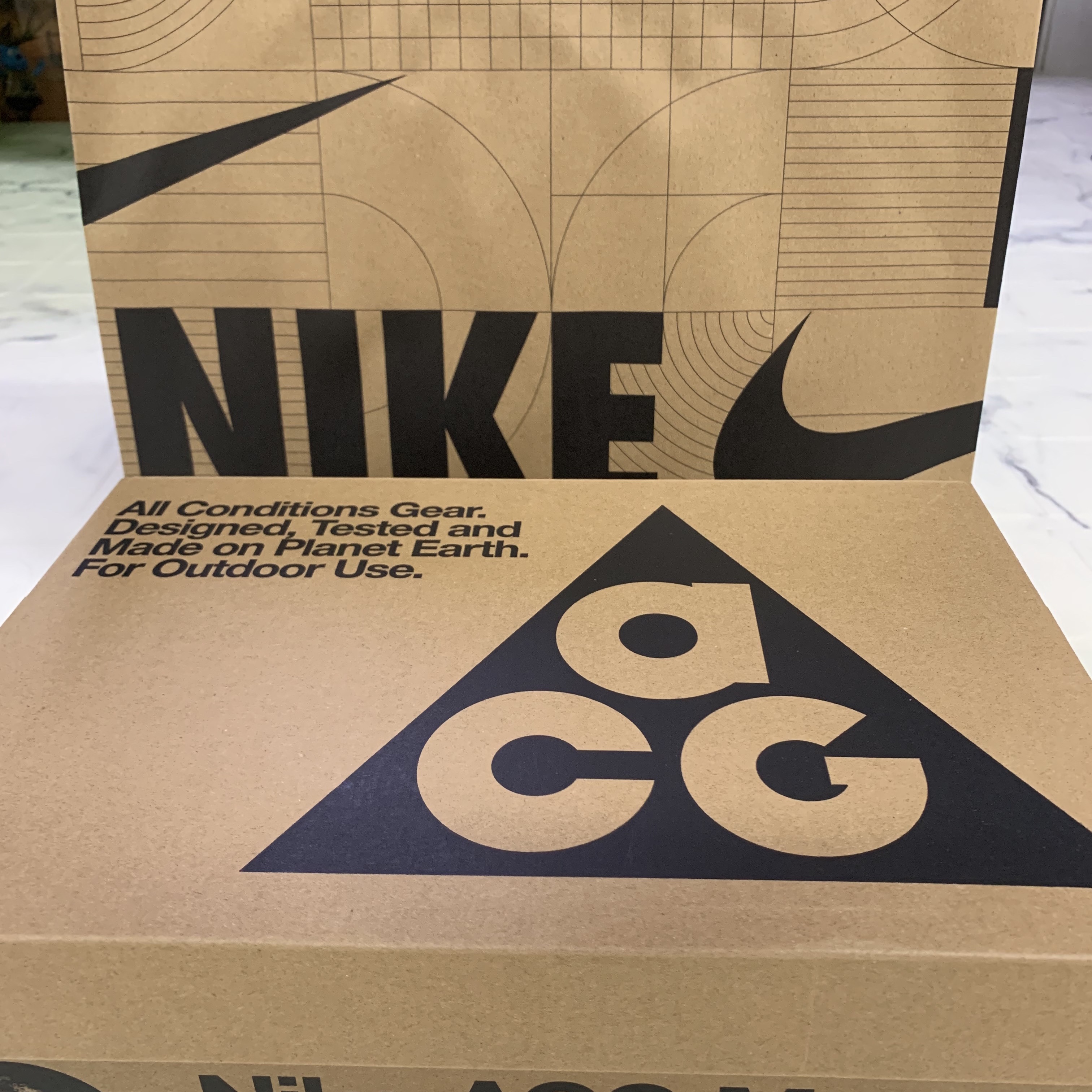 Nike ACG Air Mowabb Olive Grey 착용 스타일 - 1