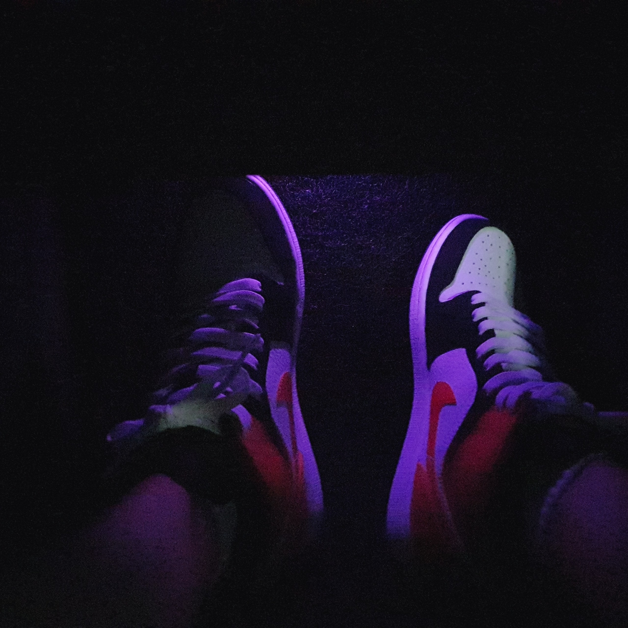 Jordan 1 Mid Shattered Backboard 착용 스타일