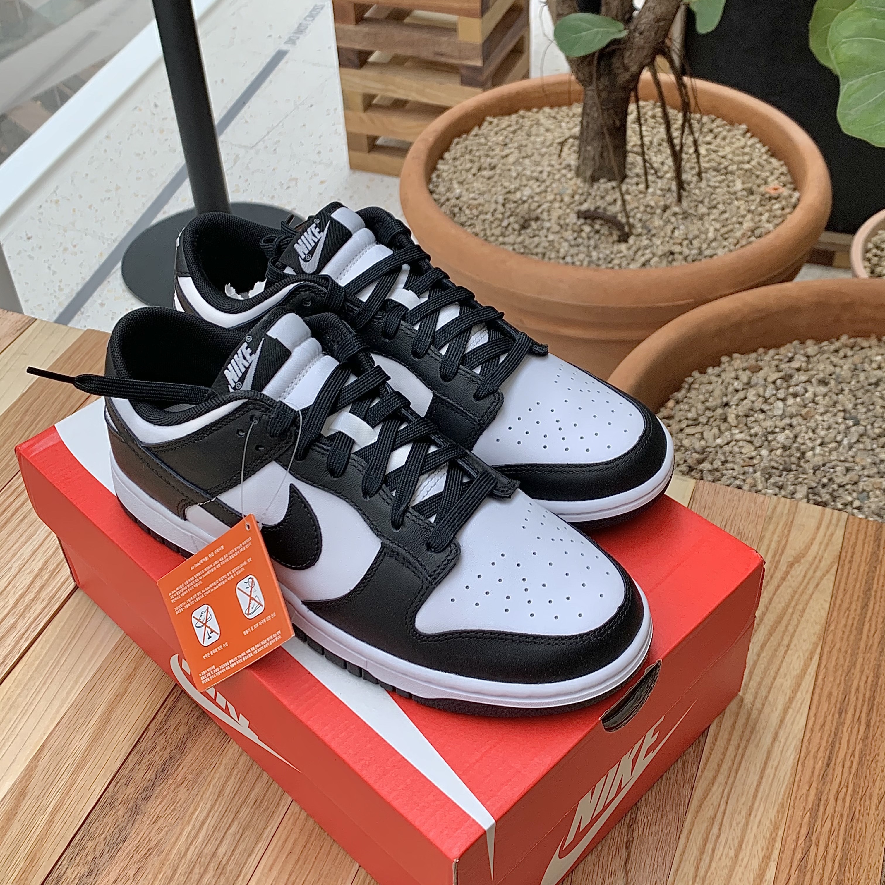 Nike Dunk Low Retro Black 착용 스타일