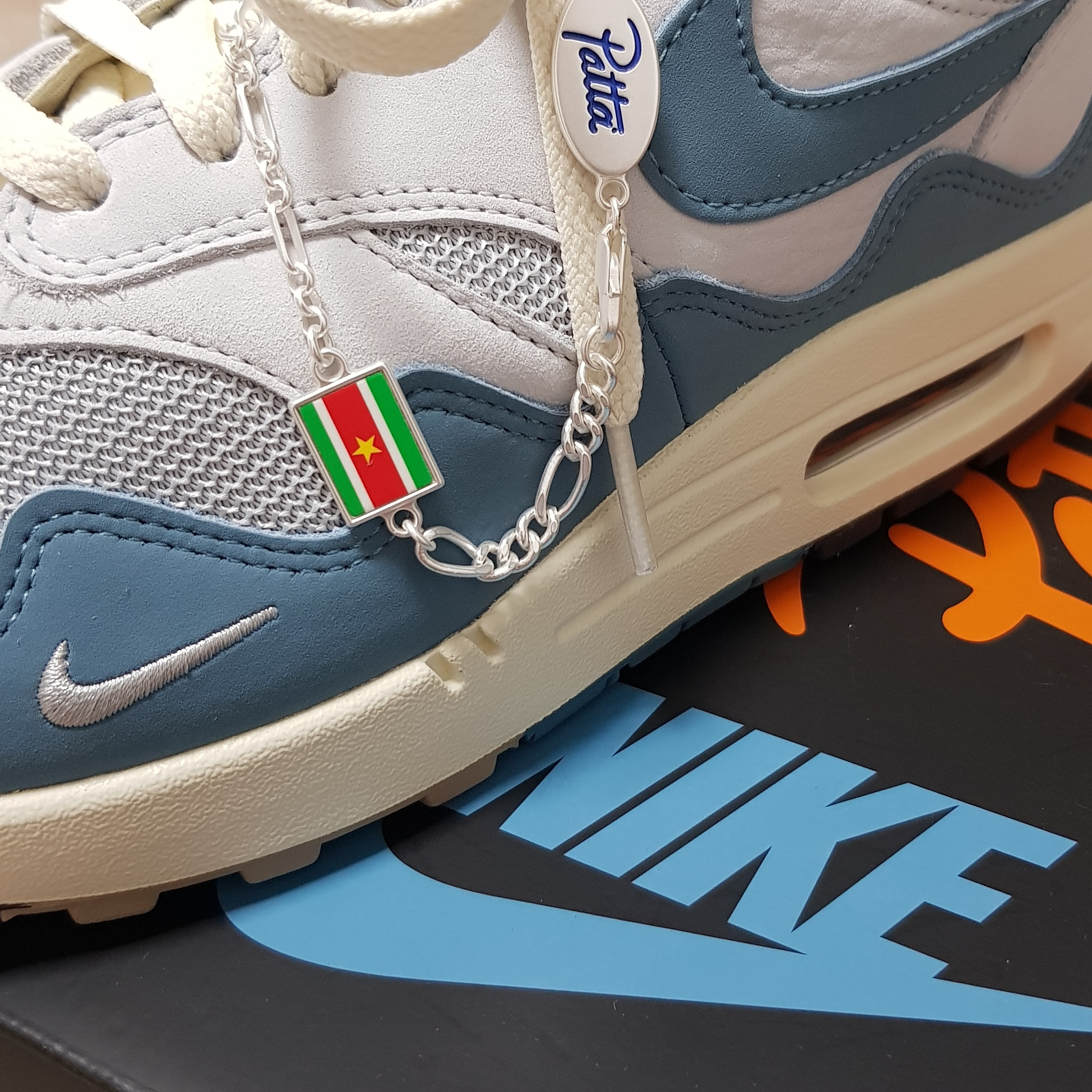 Nike x Patta Air Max 1 Noise Aqua 착용 스타일 - 1
