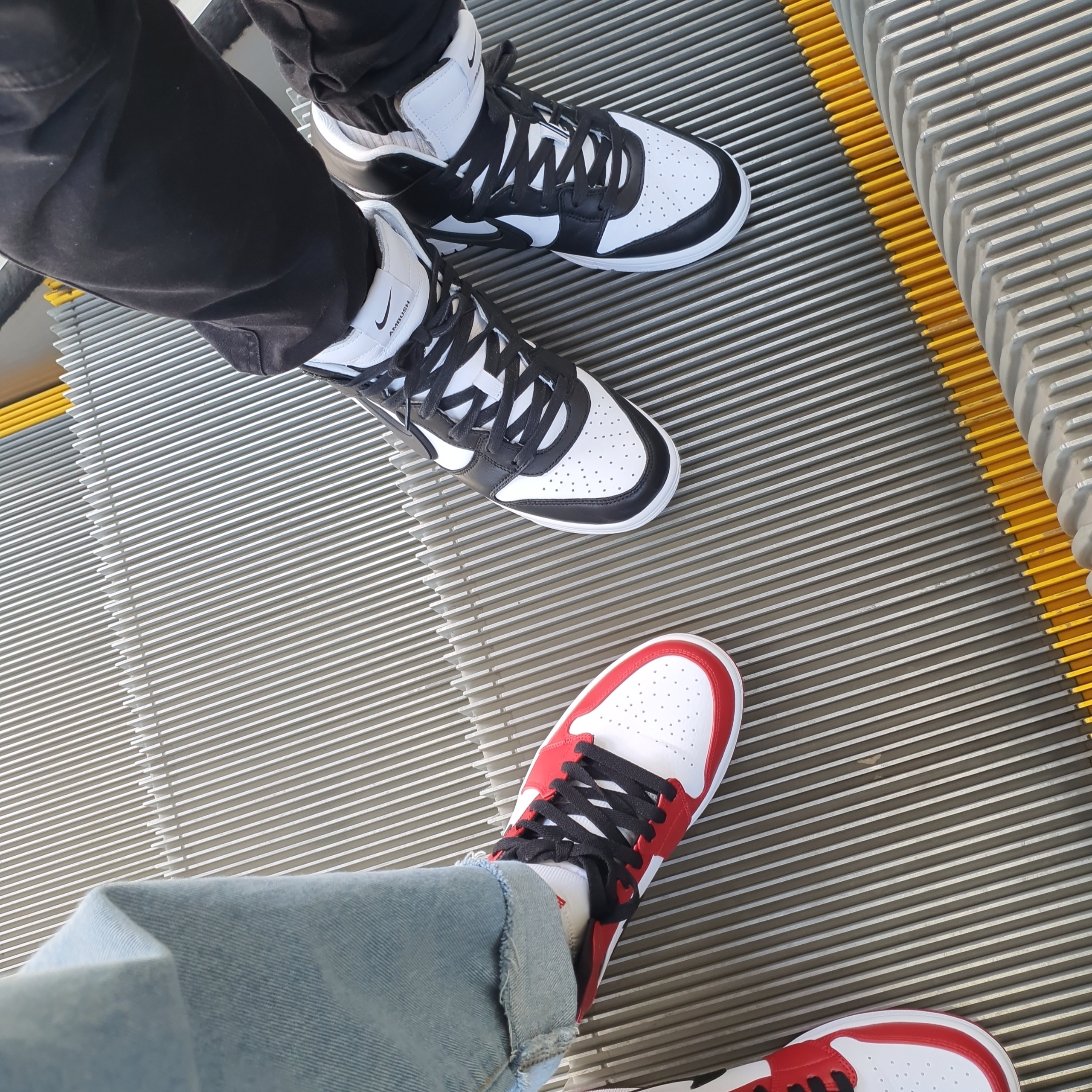 Nike x Ambush Dunk High Black, Jordan 1 Mid Chicago 2020 착용 스타일