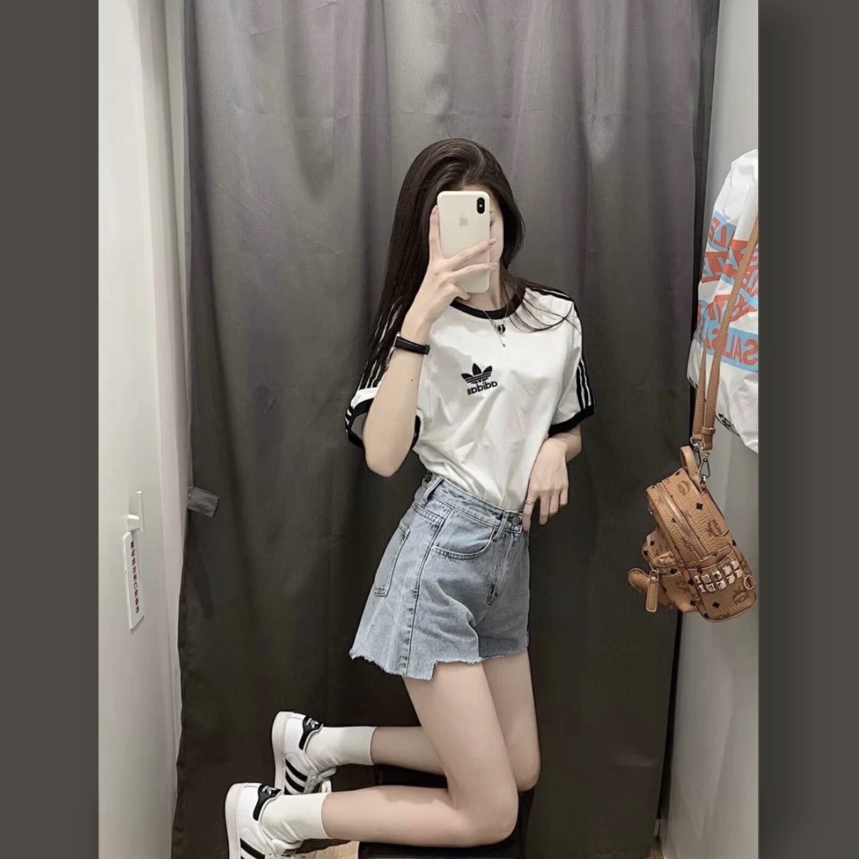 Adidas Superstar White Black 착용 스타일 - 2