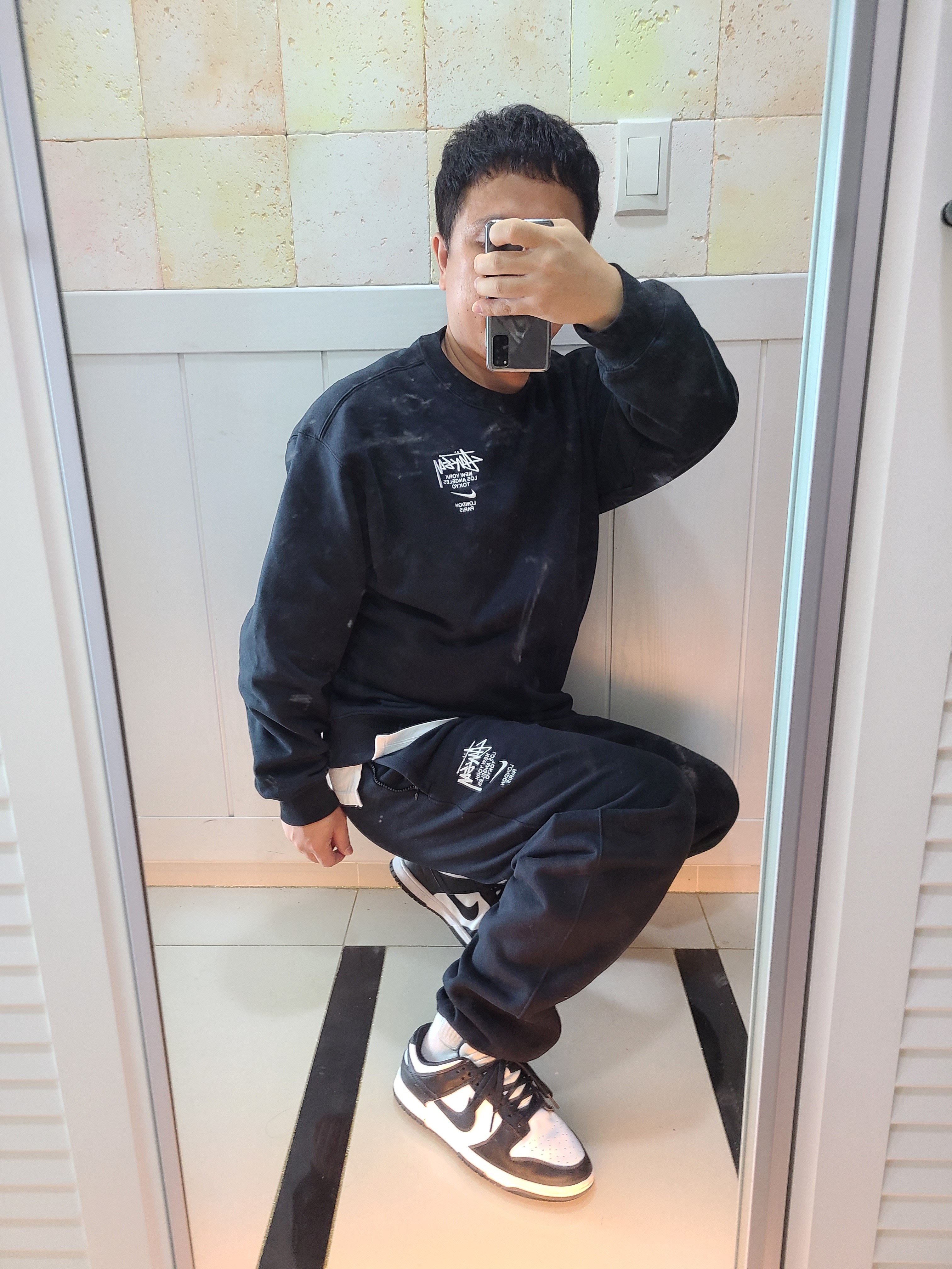 Nike Dunk Low Retro Black, Nike x Stussy NRG ZR Fleece Crewneck Black - US/EU 착용 스타일 - 1
