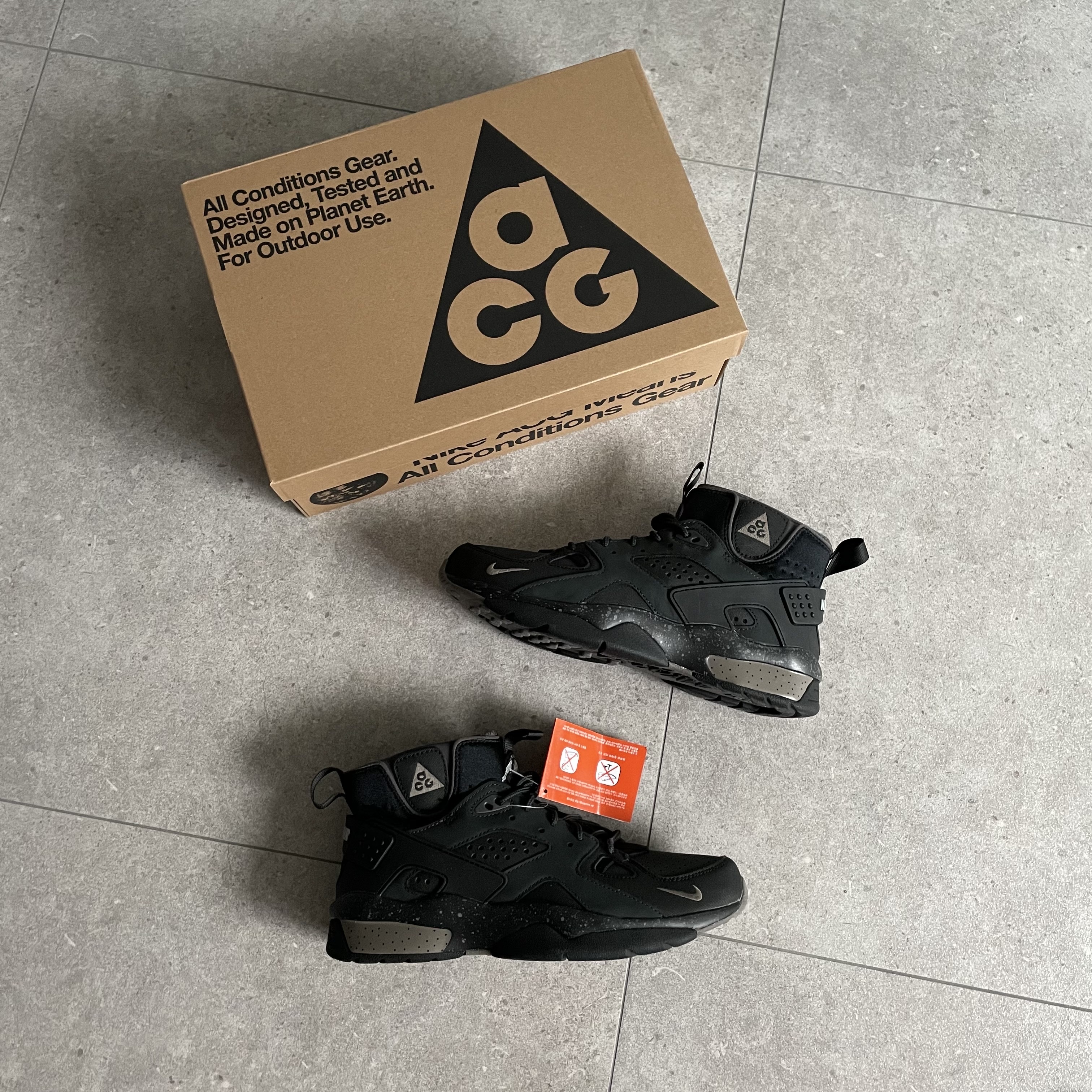 Nike ACG Air Mowabb Olive Grey 착용 스타일