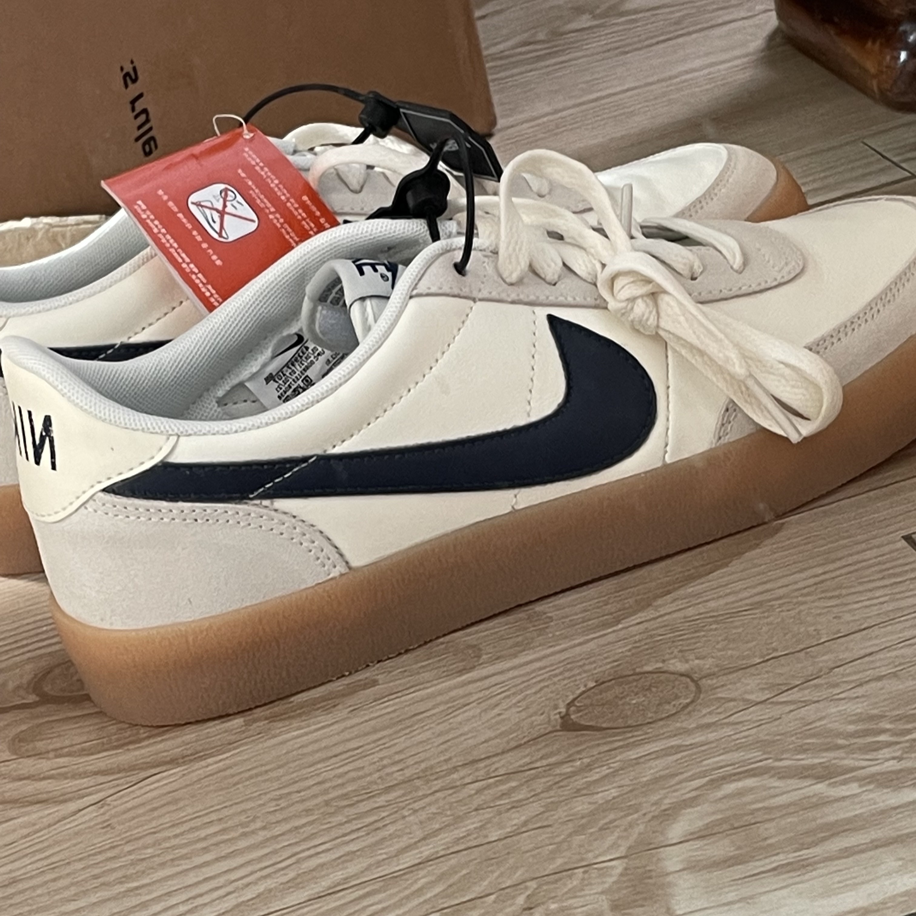 Nike x J.Crew Killshot 2 Sail Midnight Navy 착용 스타일 - 2