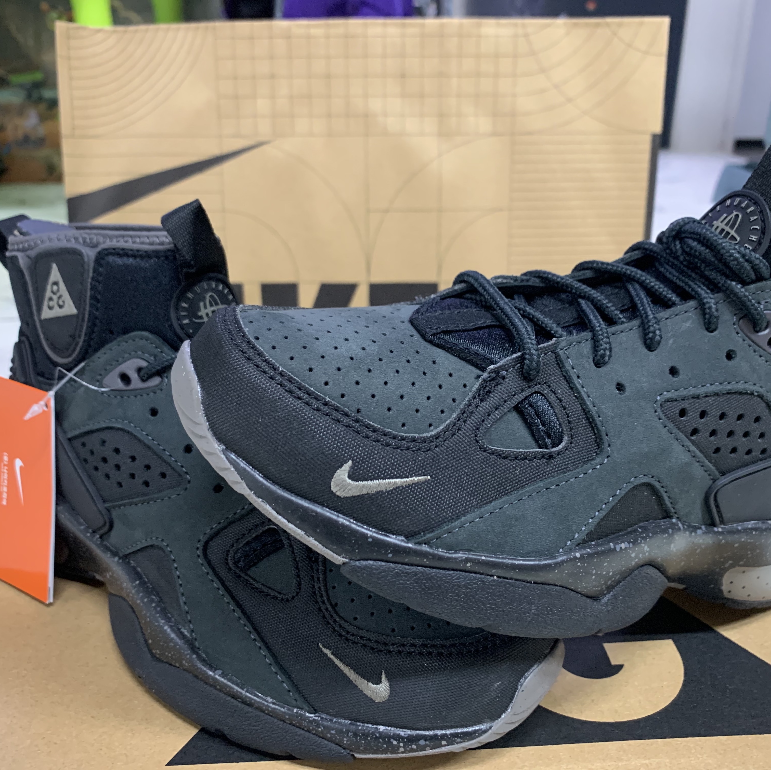Nike ACG Air Mowabb Olive Grey 착용 스타일 - 4