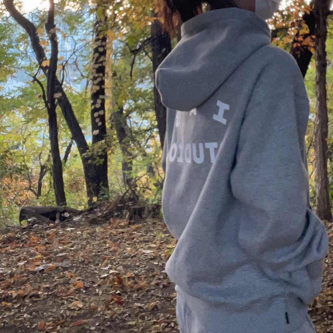 IAB Studio Hoodie Gray - 21SS 착용 스타일 - 1