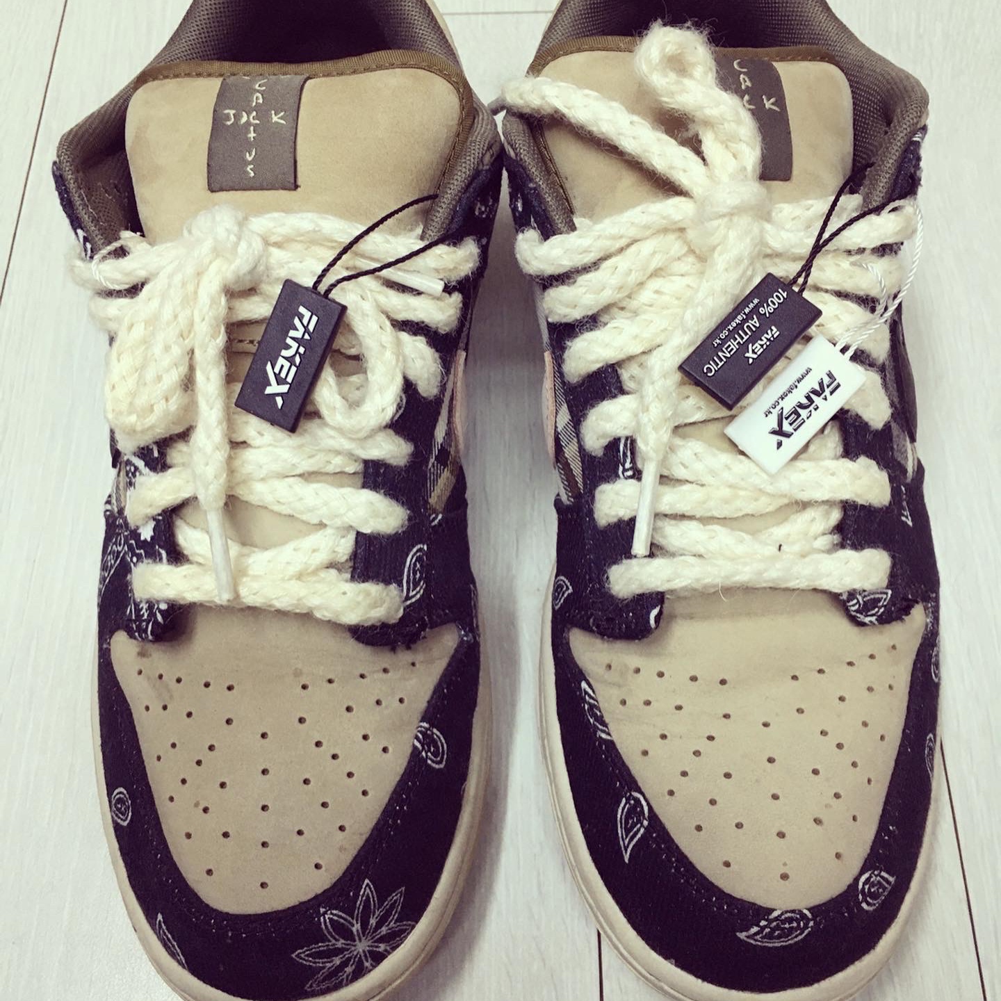 Nike x Travis Scott SB Dunk Low 착용 스타일 - 3