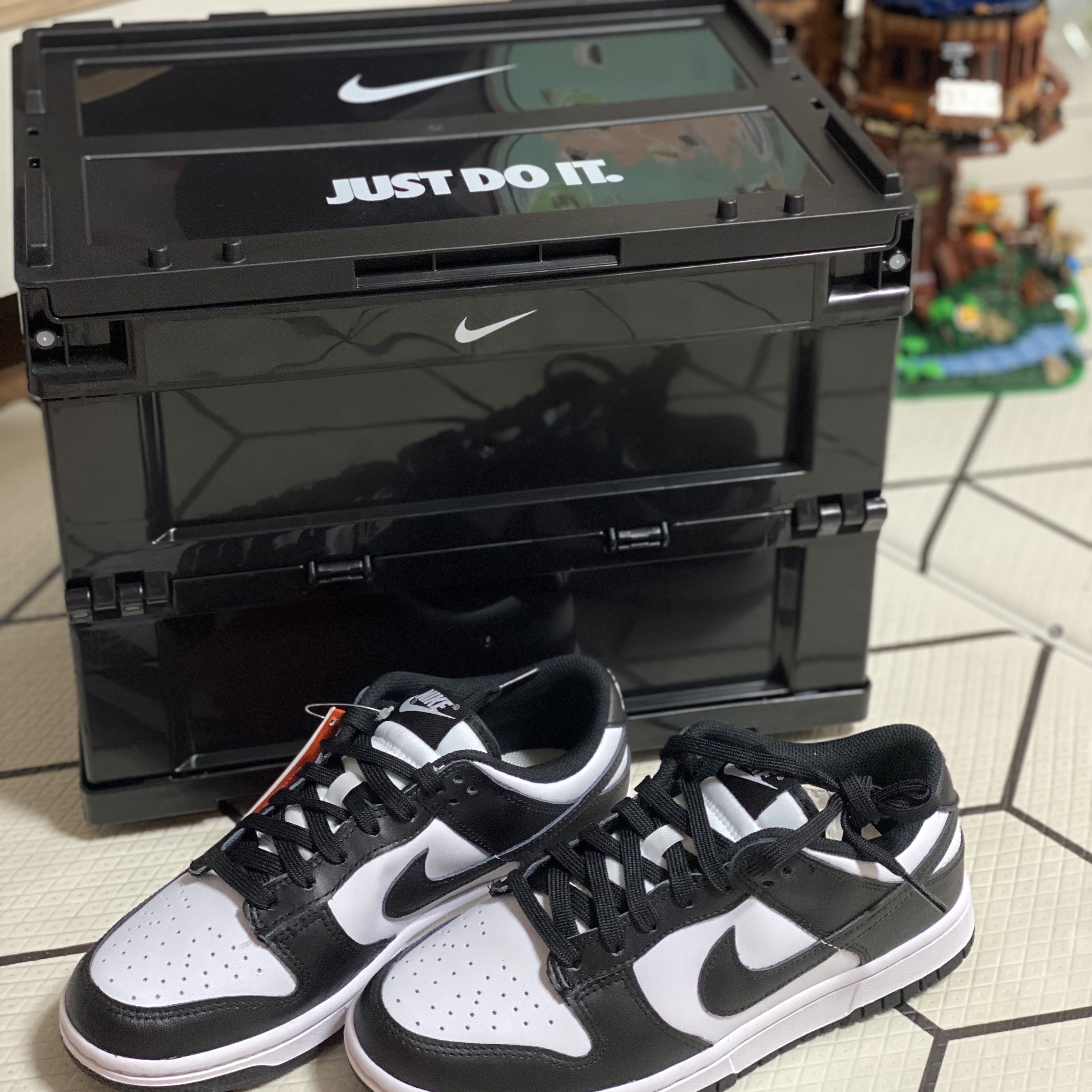 (W) Nike Dunk Low Black, Nike Members Days Live Folding Box Black 착용 스타일