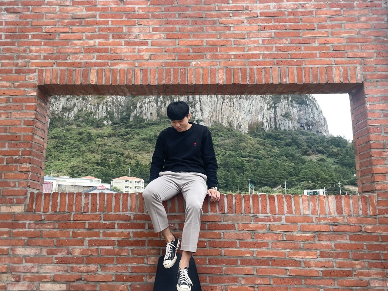 AMI de Coeur Sweatshirt Black 착용 스타일