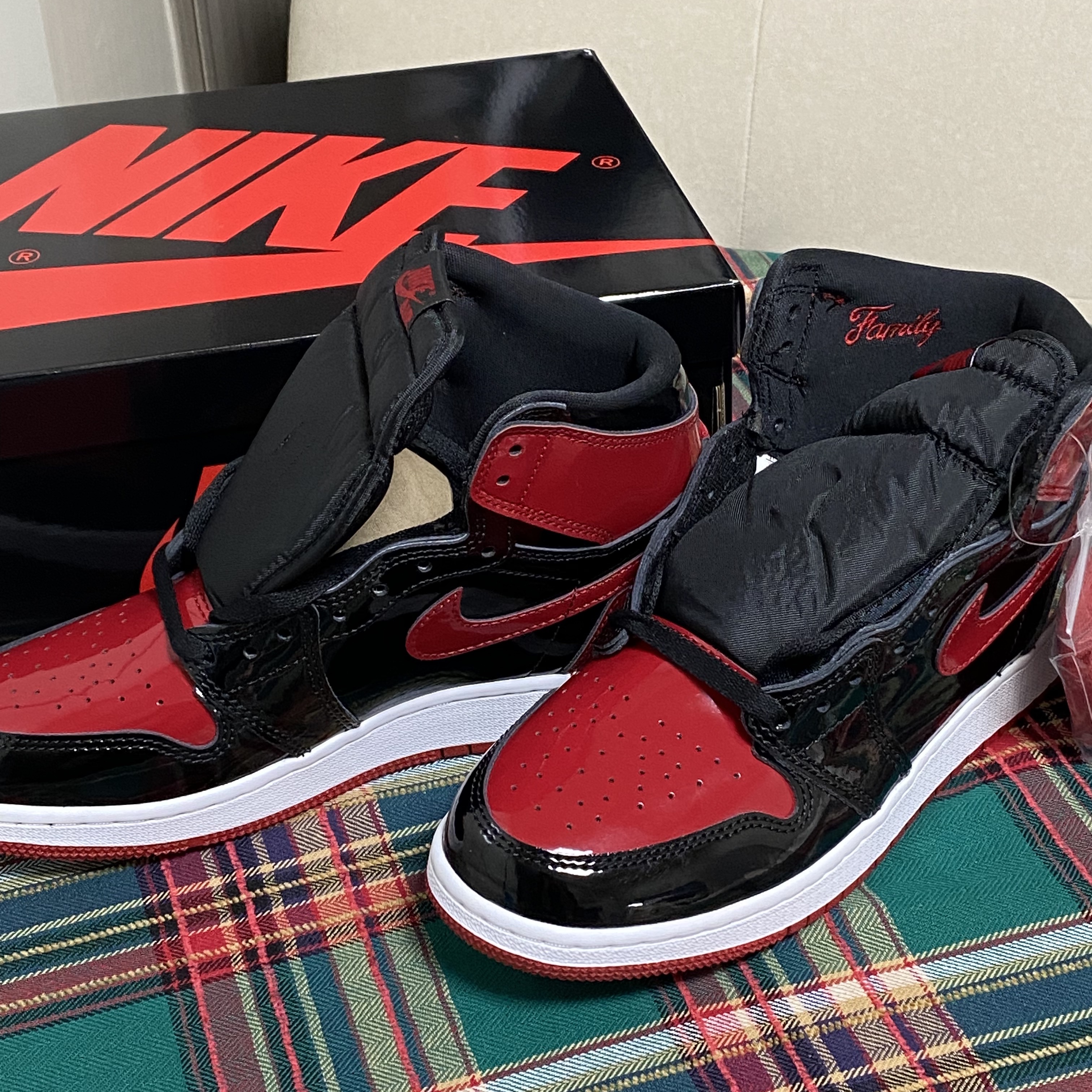 (GS) Jordan 1 Retro High OG Patent Bred 착용 스타일 - 3