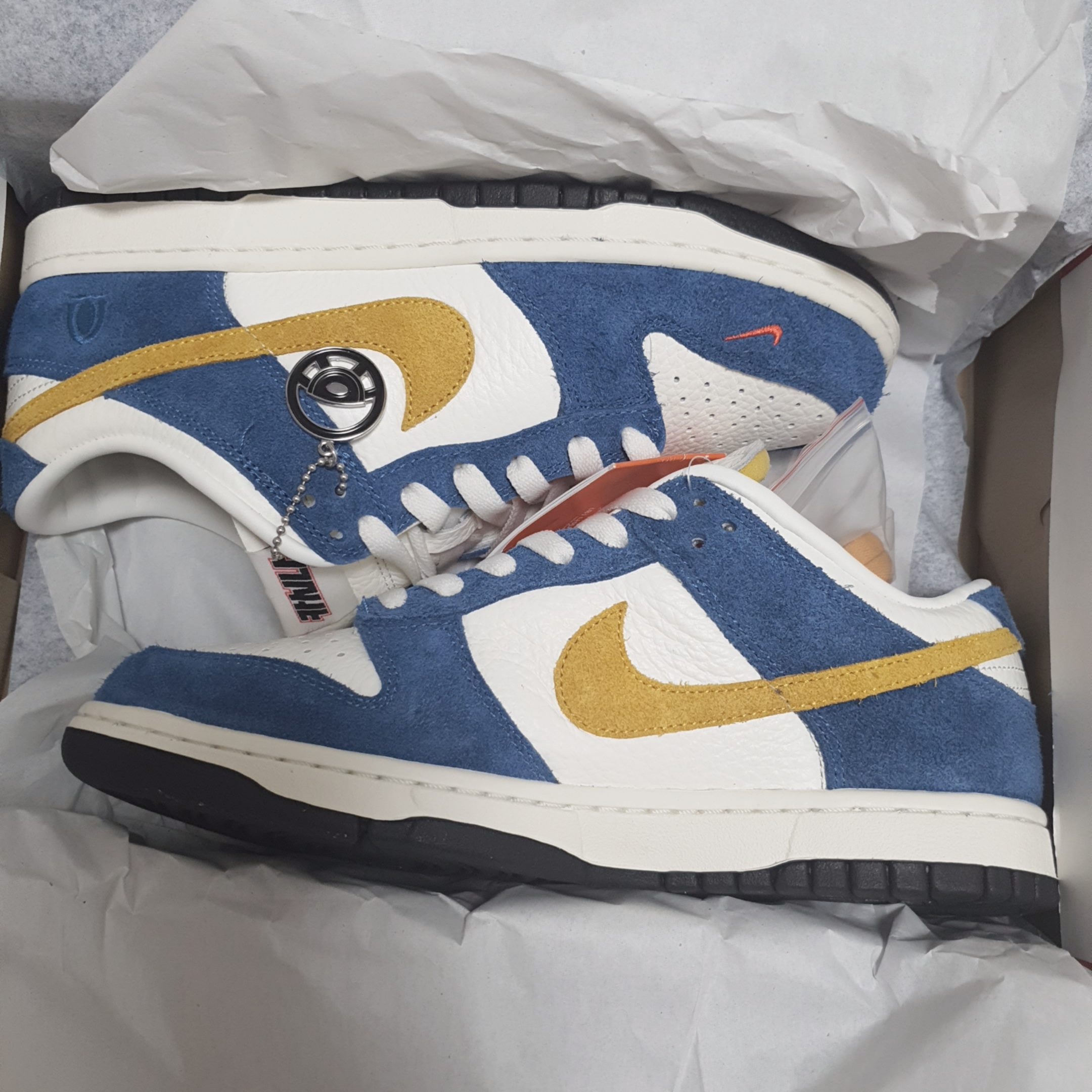 Nike x Kasina Dunk Low 80's Bus 착용 스타일
