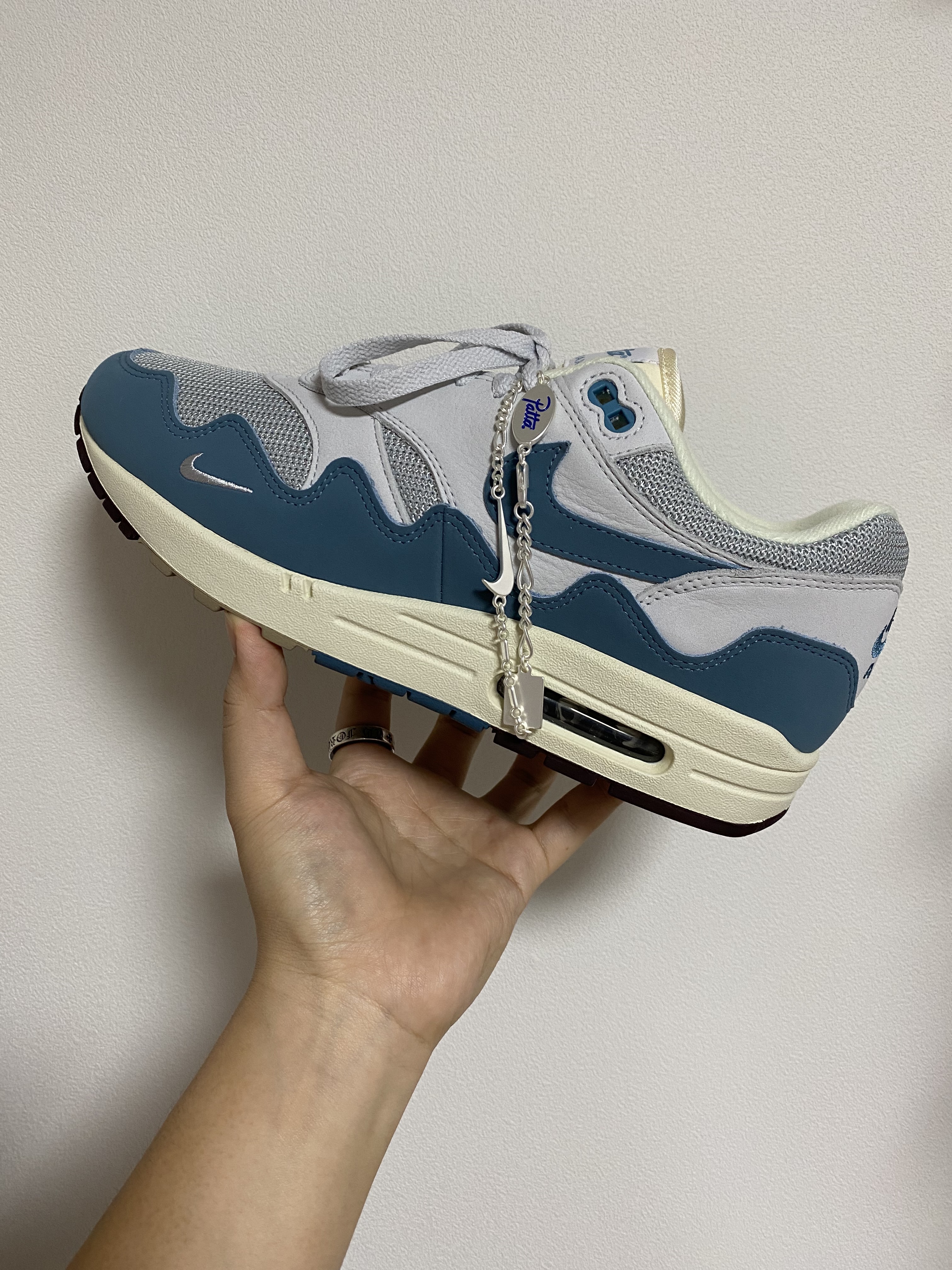 Nike x Patta Air Max 1 Noise Aqua 착용 스타일 - 2