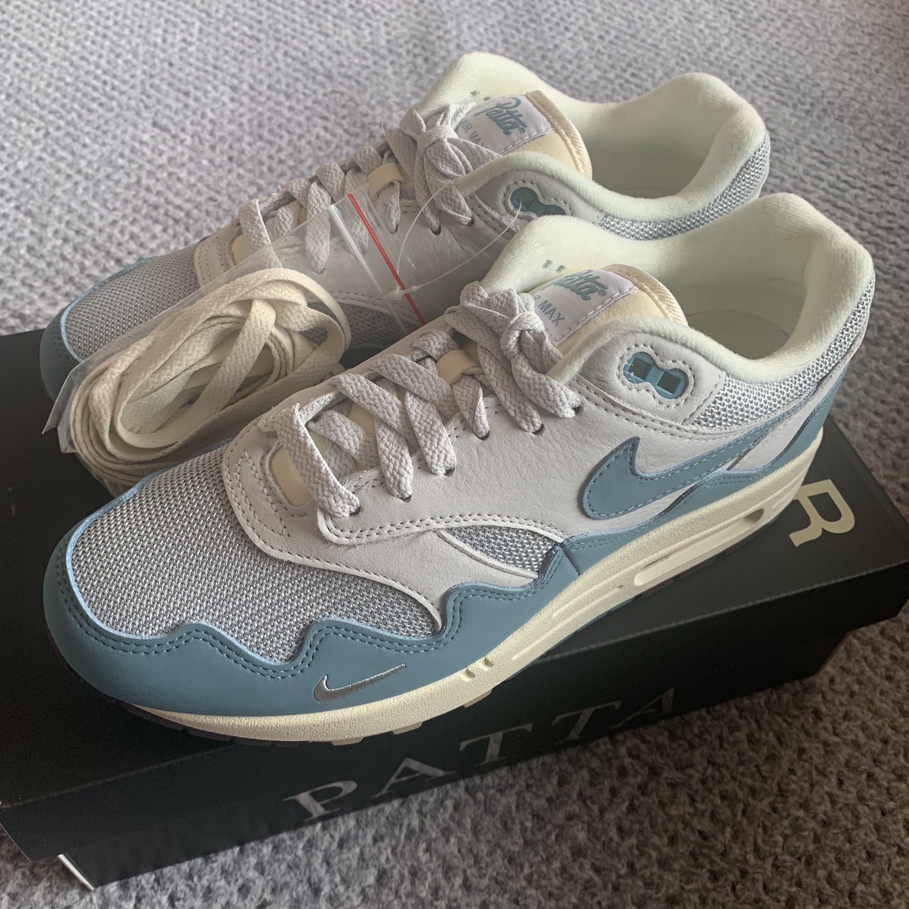 Nike x Patta Air Max 1 Noise Aqua 착용 스타일