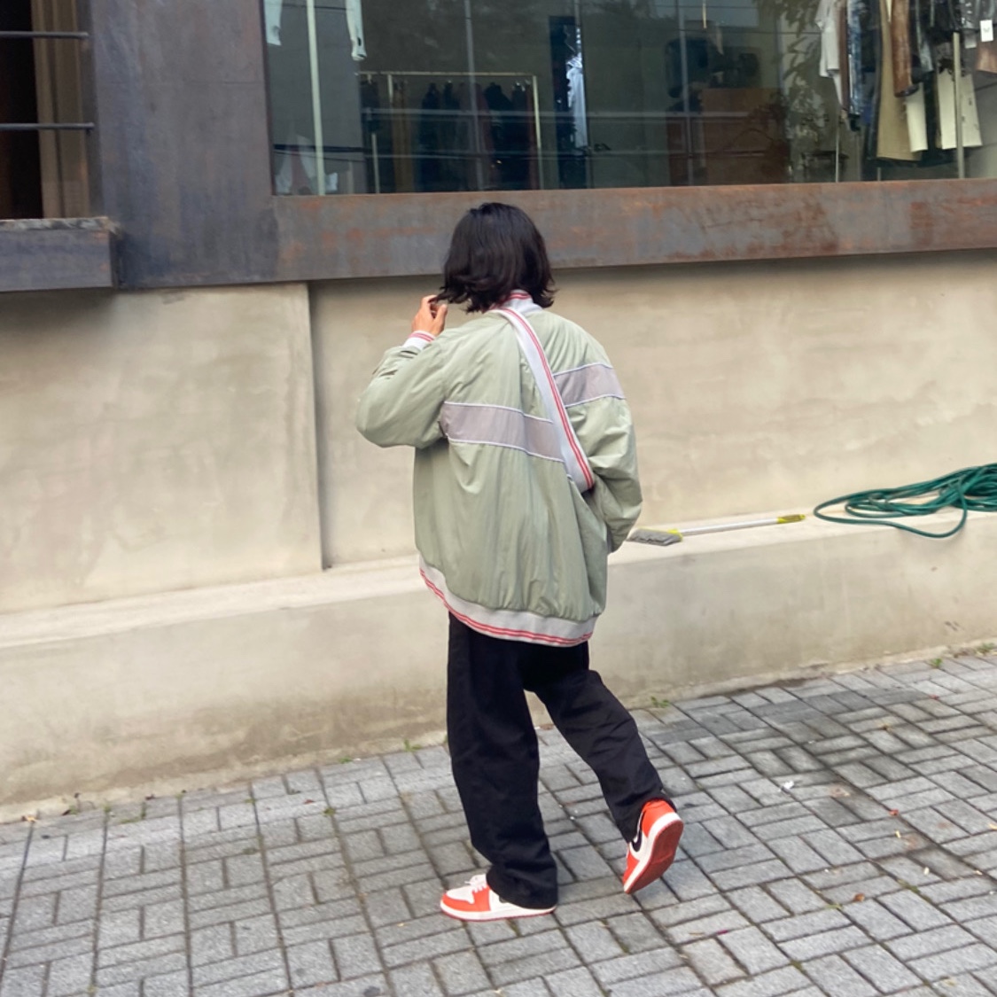 Jordan 1 Low OG Starfish 착용 스타일 - 3