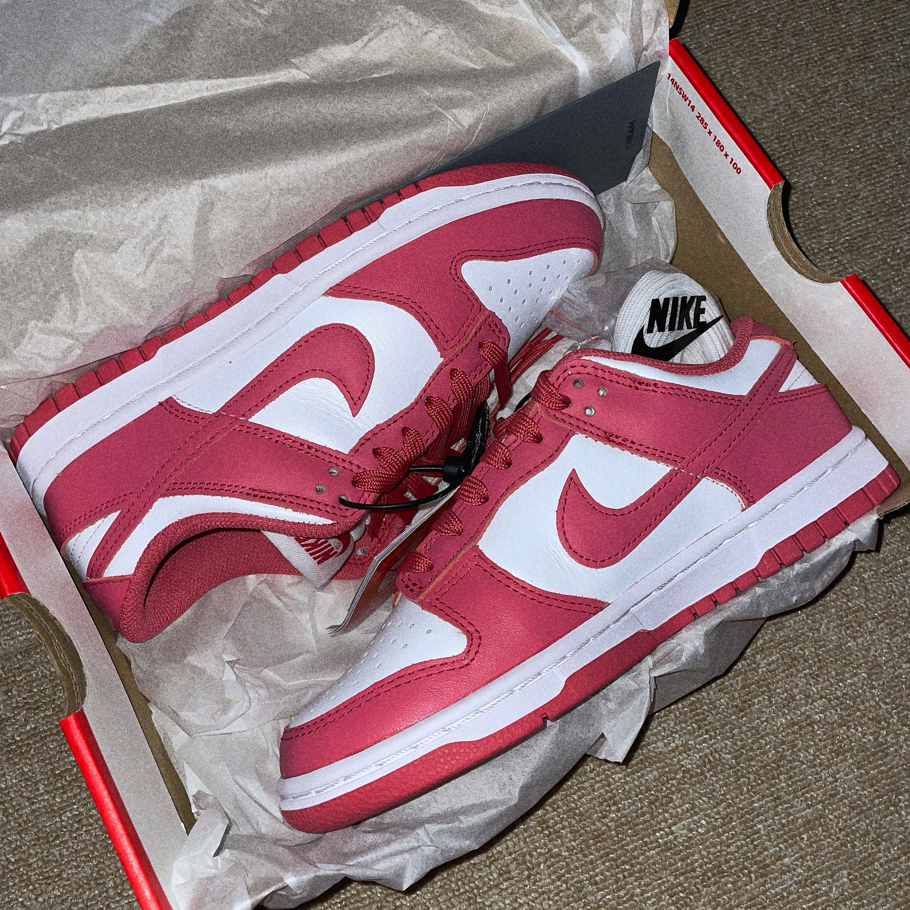 (W) Nike Dunk Low Archeo Pink 착용 스타일 - 2