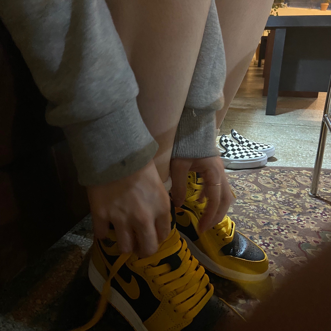 Jordan 1 Retro High OG Pollen, (GS) Jordan 1 Retro High OG Pollen 착용 스타일 - 2