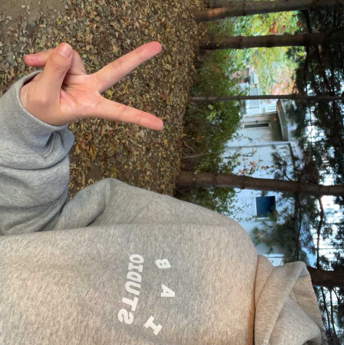 IAB Studio Hoodie Gray - 21SS 착용 스타일 - 3