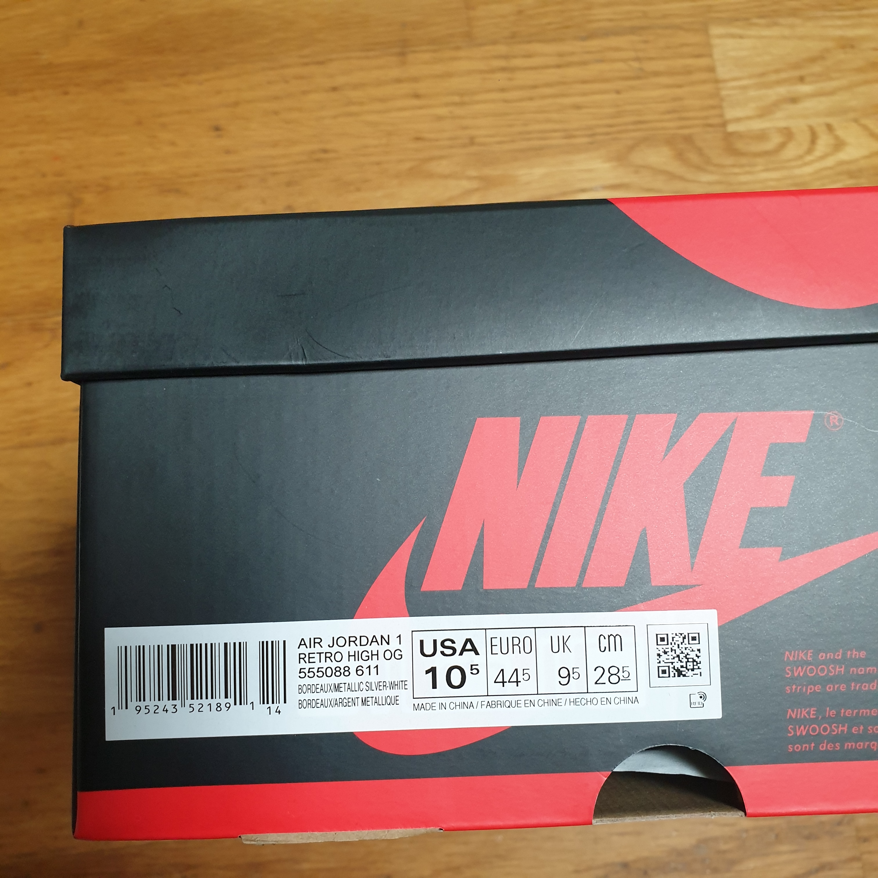 Jordan 1 Retro High OG Bordeaux 착용 스타일 - 5