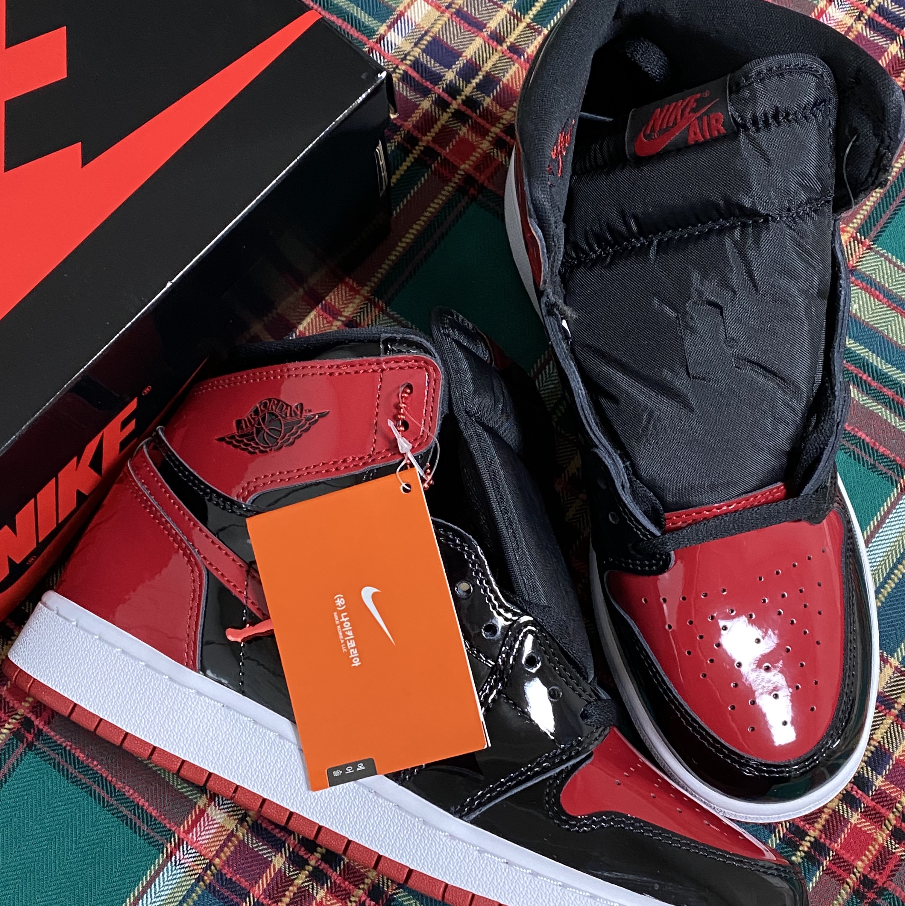 (GS) Jordan 1 Retro High OG Patent Bred 착용 스타일 - 1