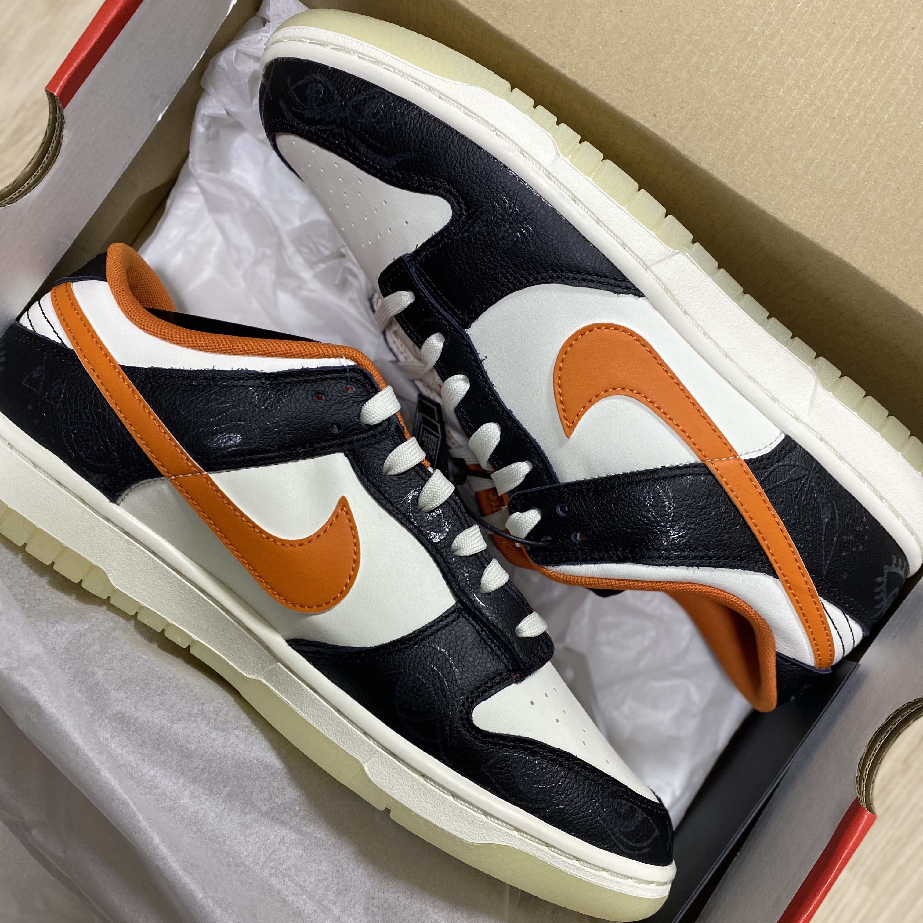 Nike Dunk Low Retro PRM Halloween 착용 스타일