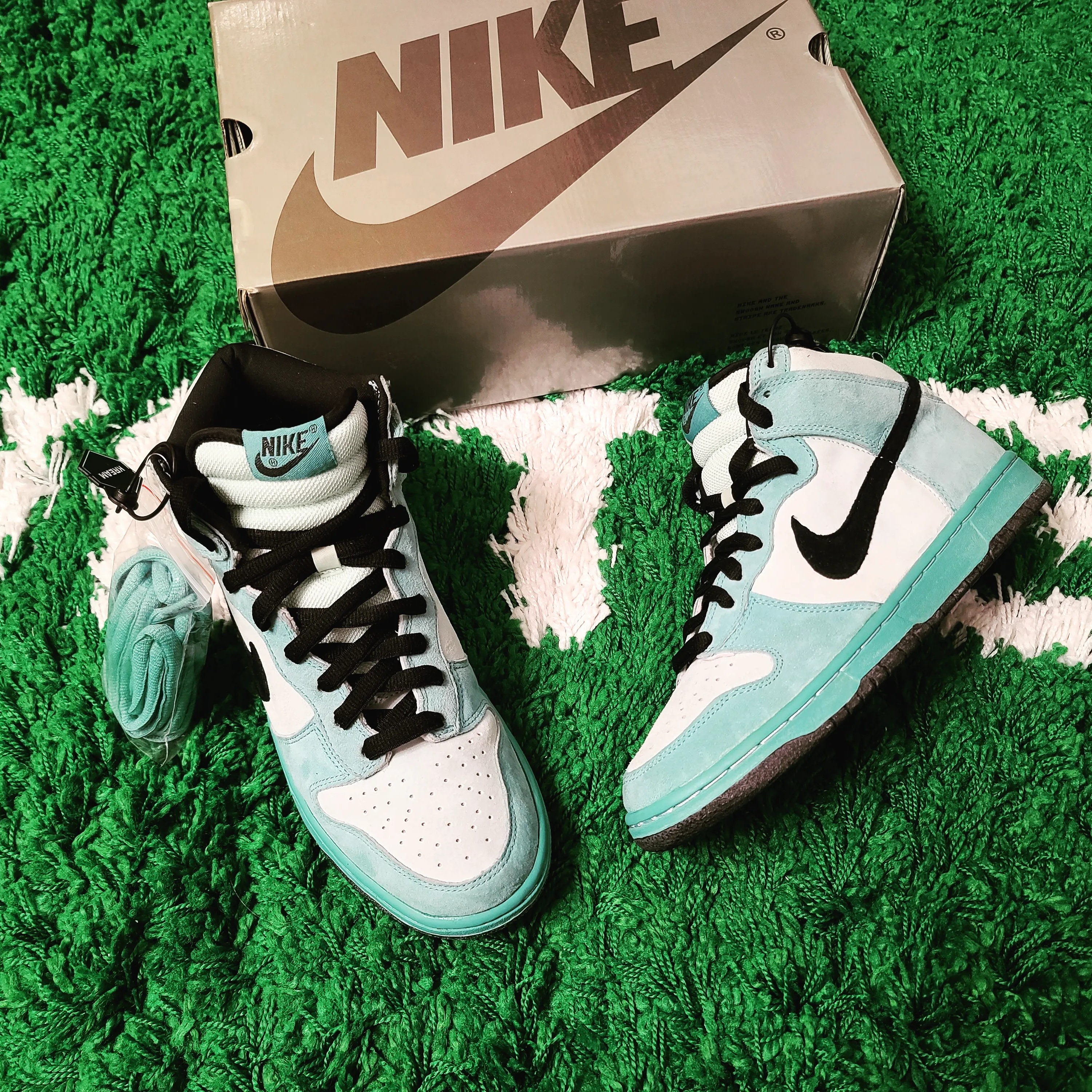 Nike SB Dunk High Sea Crystal 착용 스타일