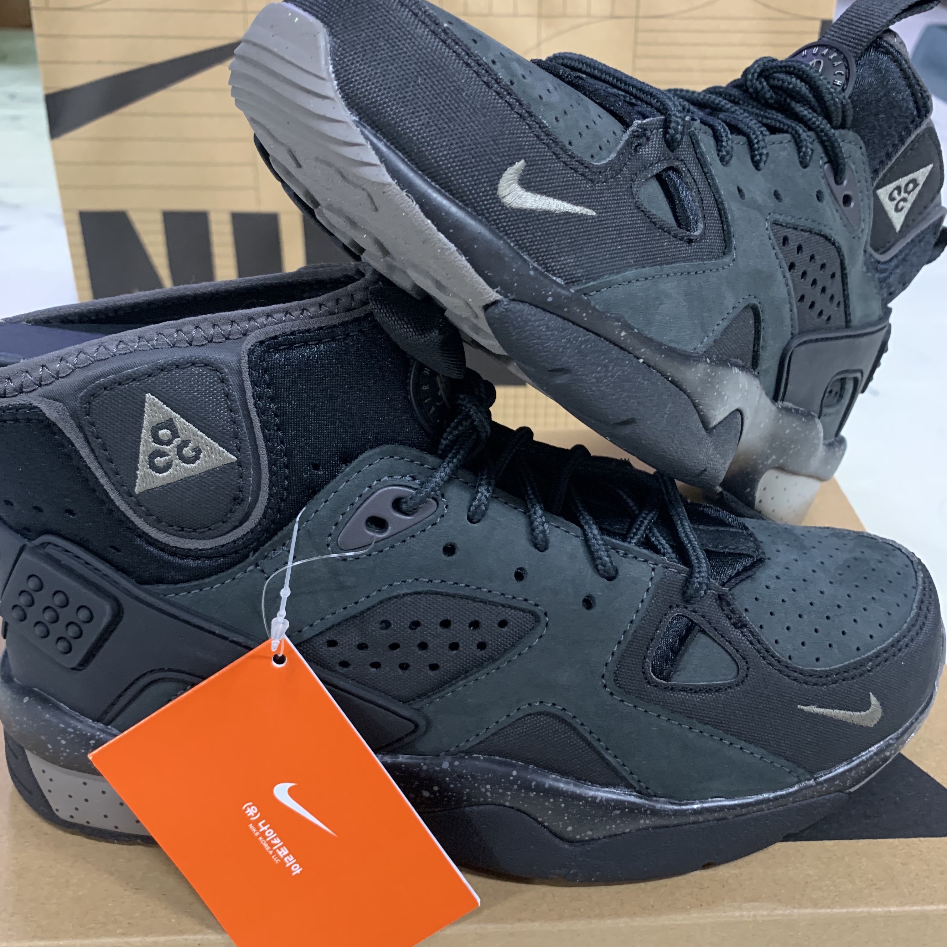 Nike ACG Air Mowabb Olive Grey 착용 스타일 - 2