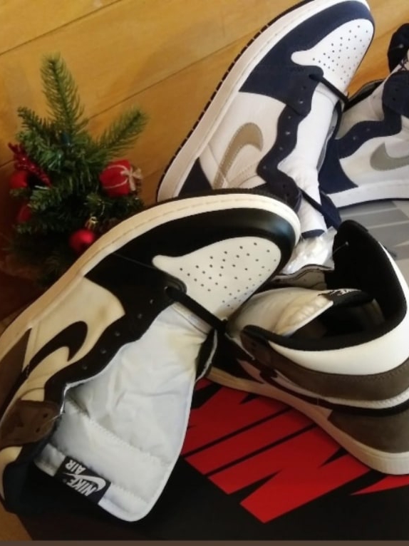 Jordan 1 Retro High OG Black Mocha, Jordan 1 Retro High OG CO.JP Midnight Navy 착용 스타일 - 1