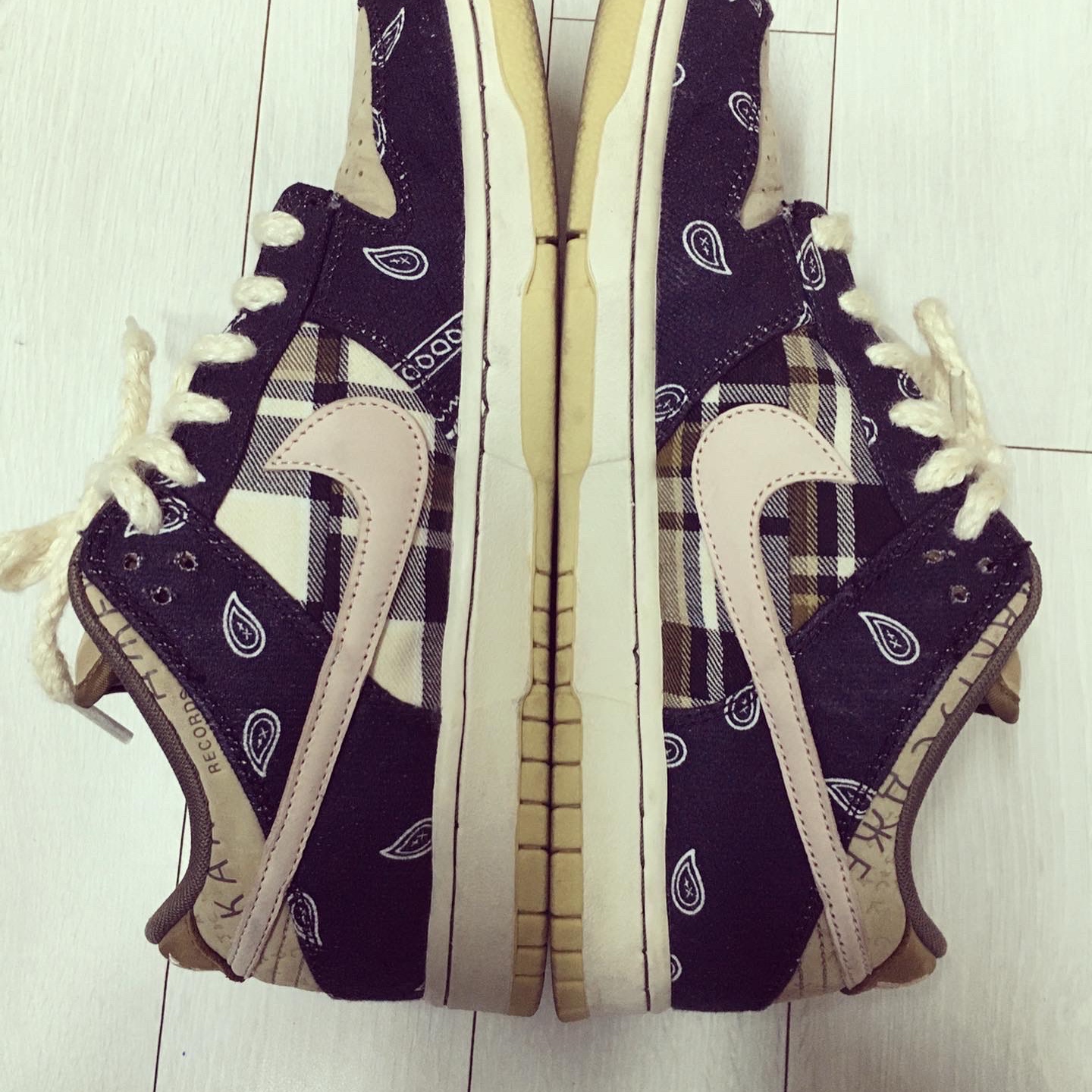 Nike x Travis Scott SB Dunk Low 착용 스타일 - 5