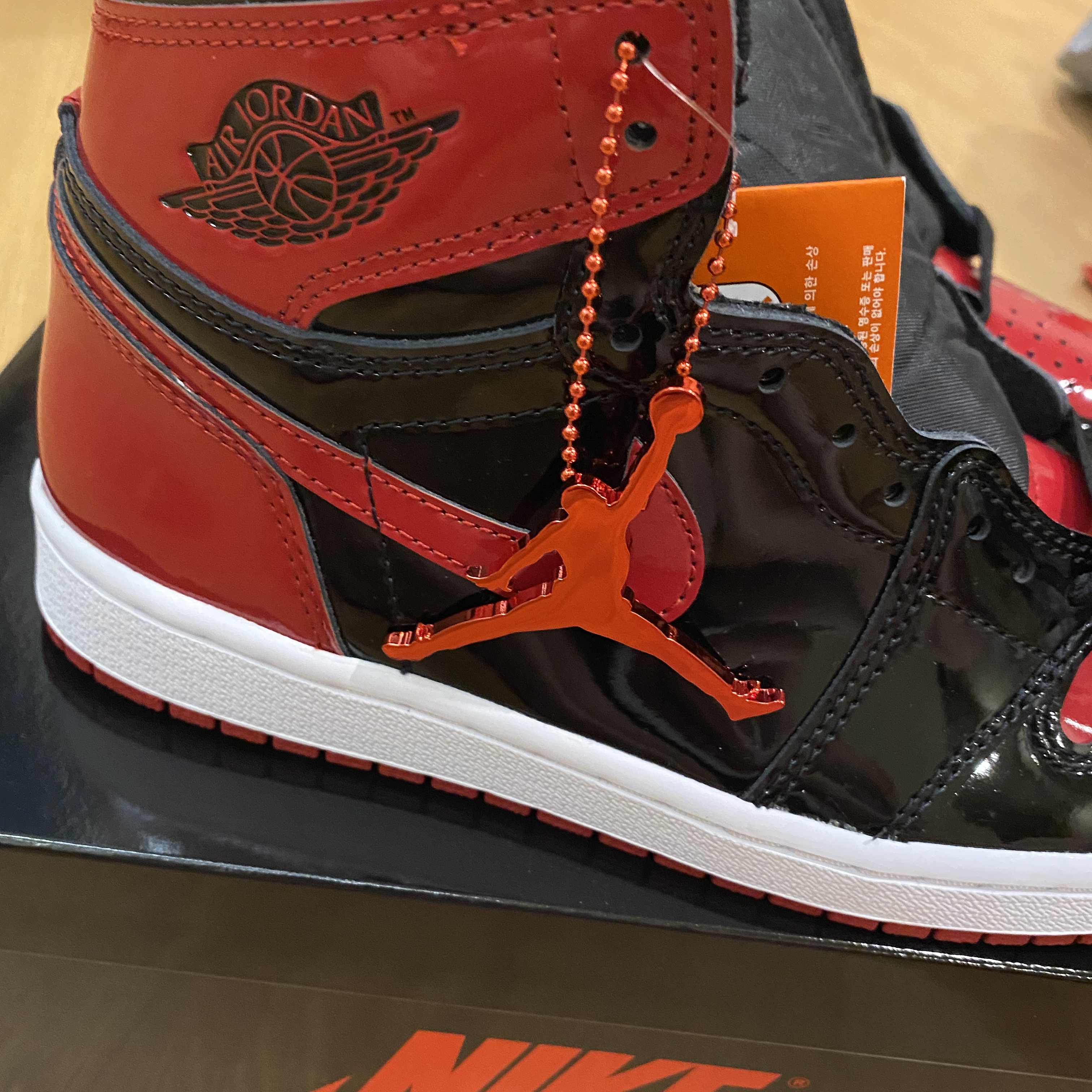Jordan 1 Retro High OG Patent Bred, Jordan 1 Retro High OG Bred Banned 2016 착용 스타일 - 3