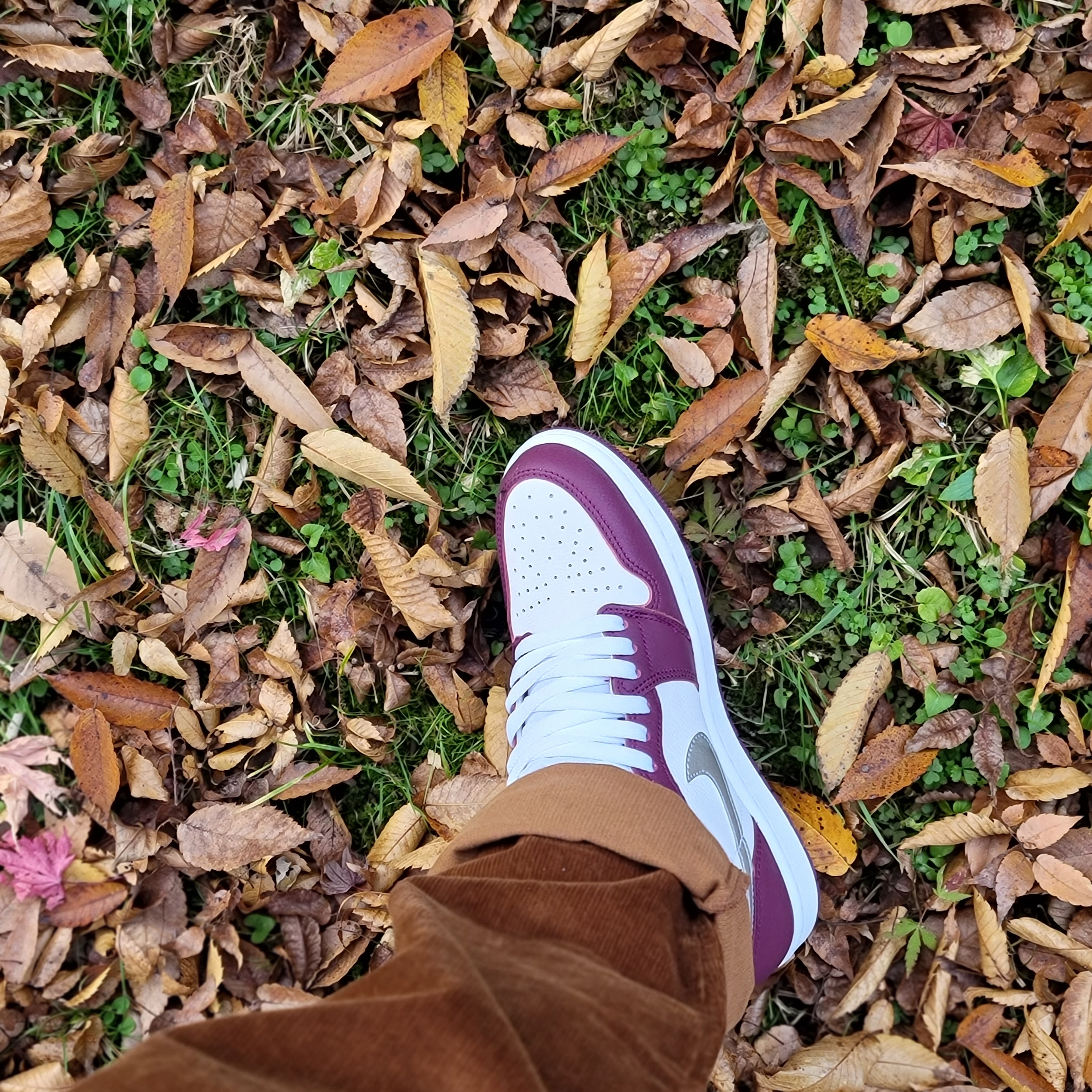 Jordan 1 Retro High OG Bordeaux 착용 스타일 - 3