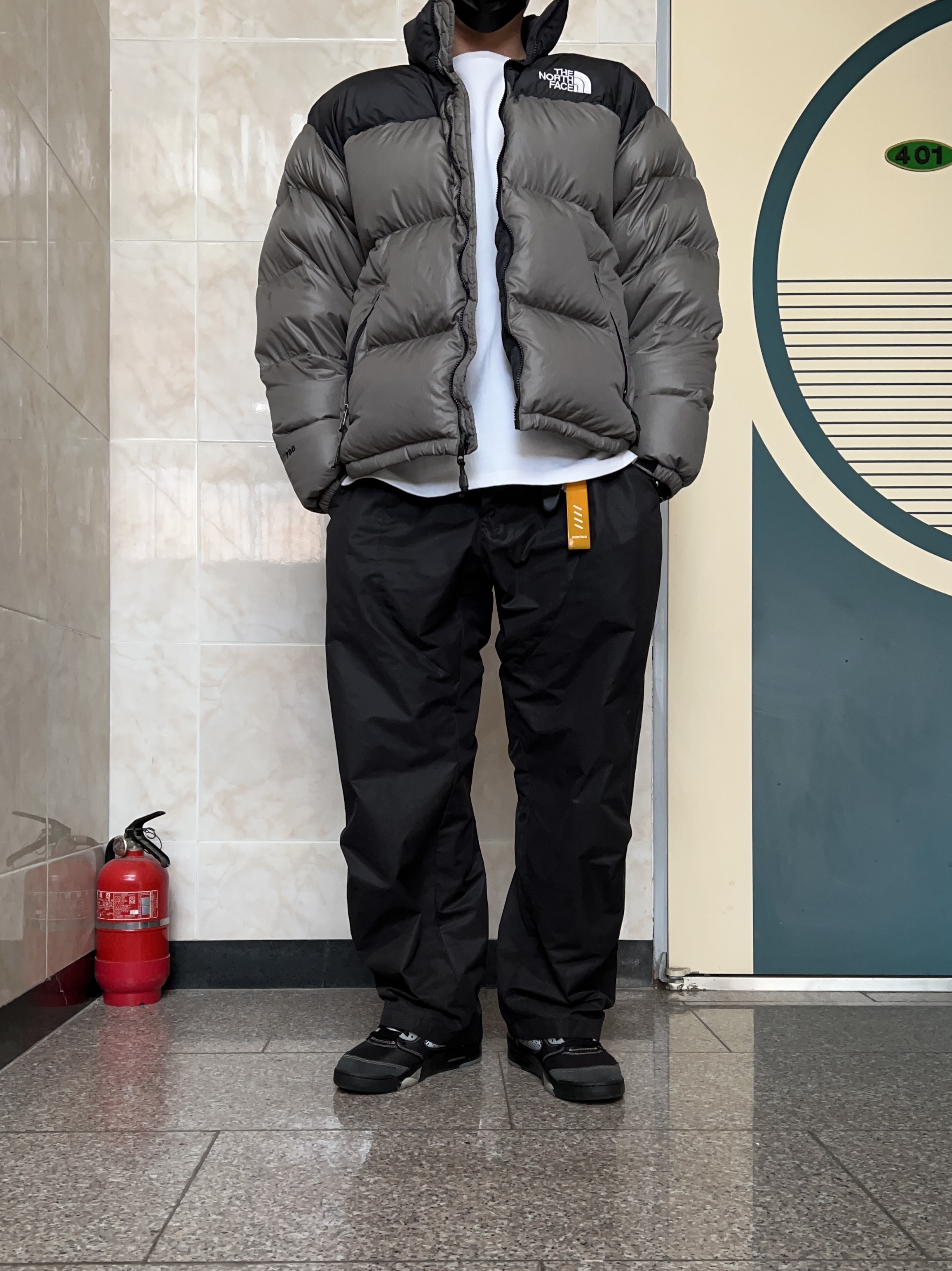 Jordan 5 Retro Anthracite 착용 스타일 - 1
