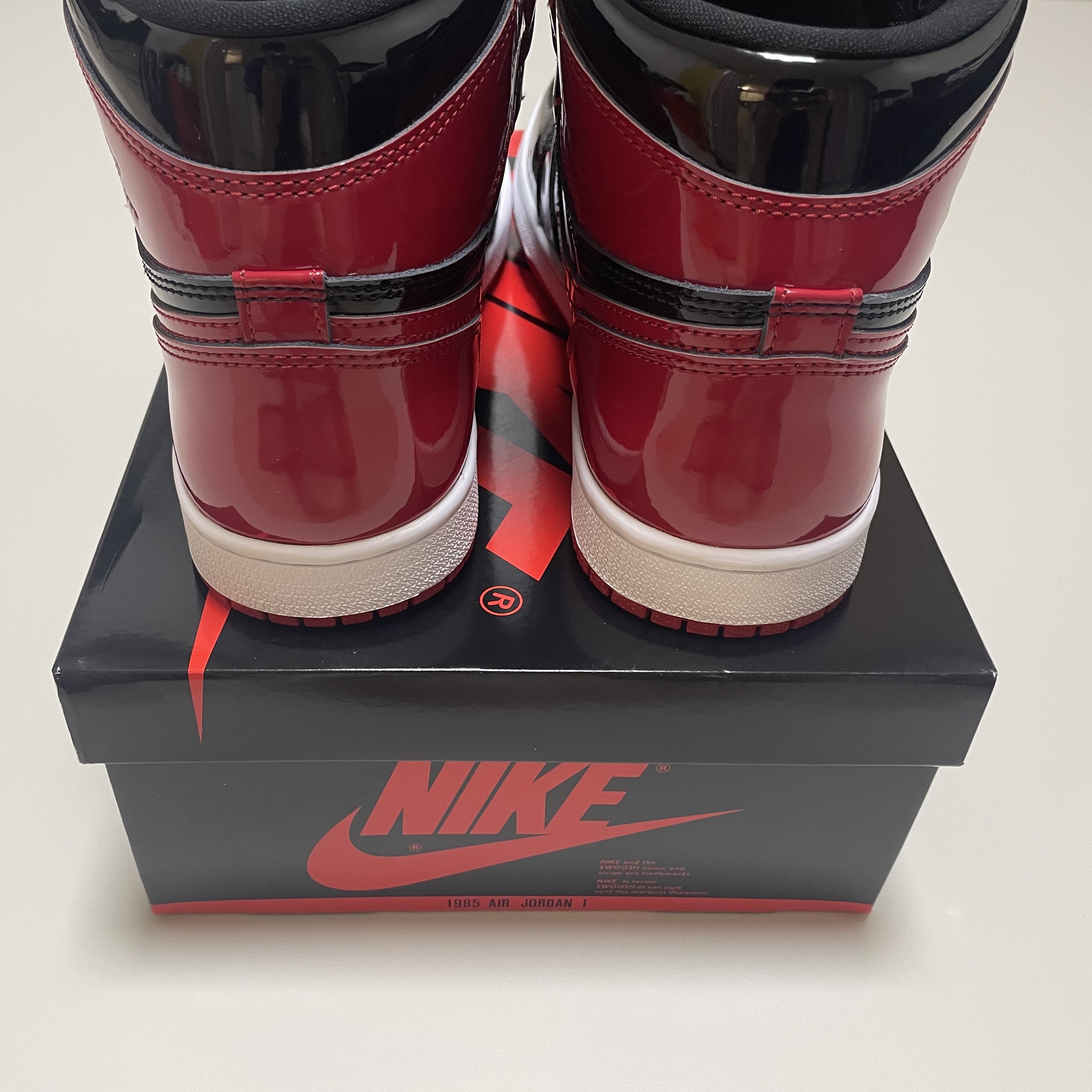 Jordan 1 Retro High OG Patent Bred 착용 스타일 - 4