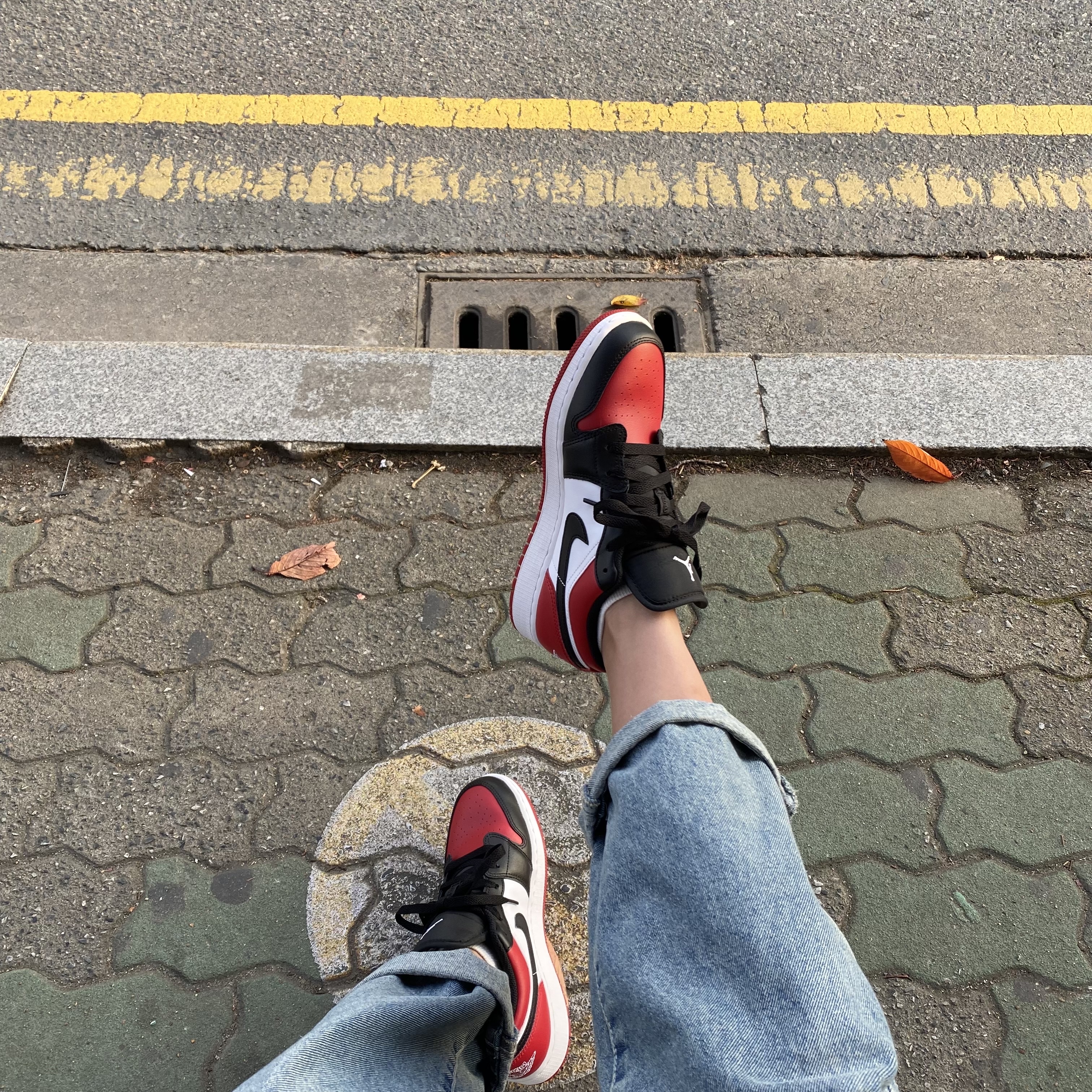 (GS) Jordan 1 Low Bred Toe 착용 스타일 - 1